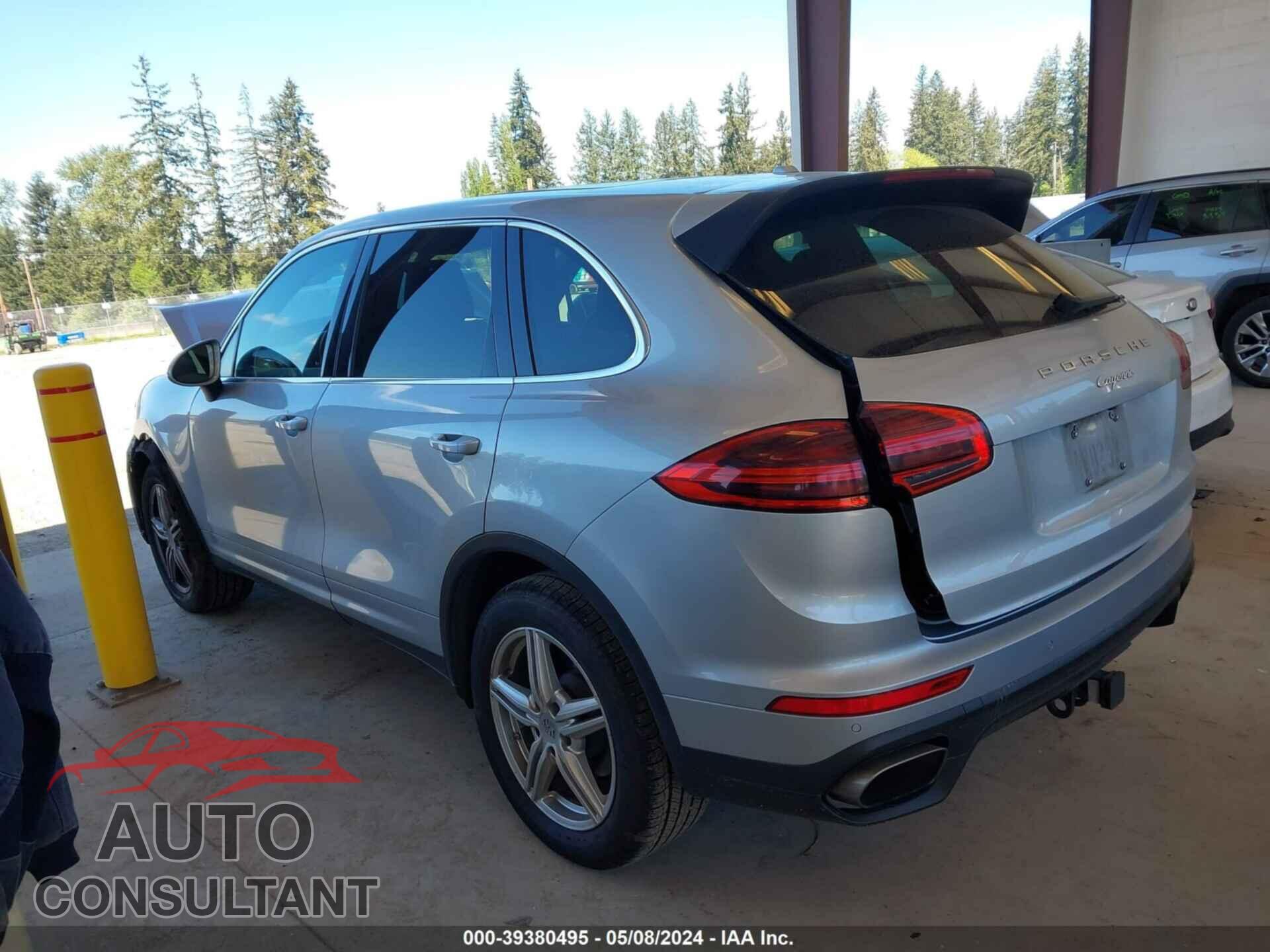 PORSCHE CAYENNE 2016 - WP1AA2A29GLA04228