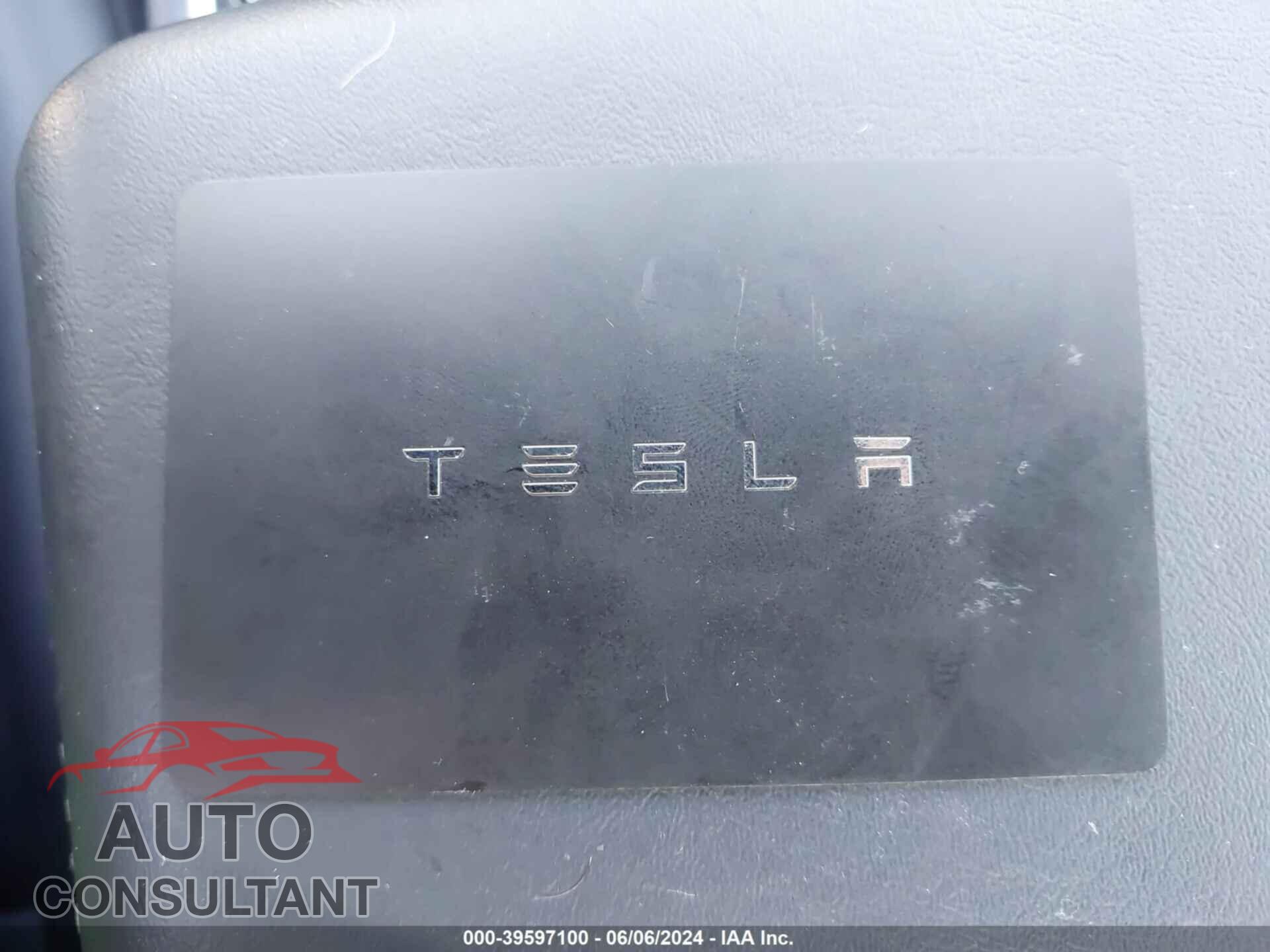 TESLA MODEL 3 2020 - 5YJ3E1EC5LF586935