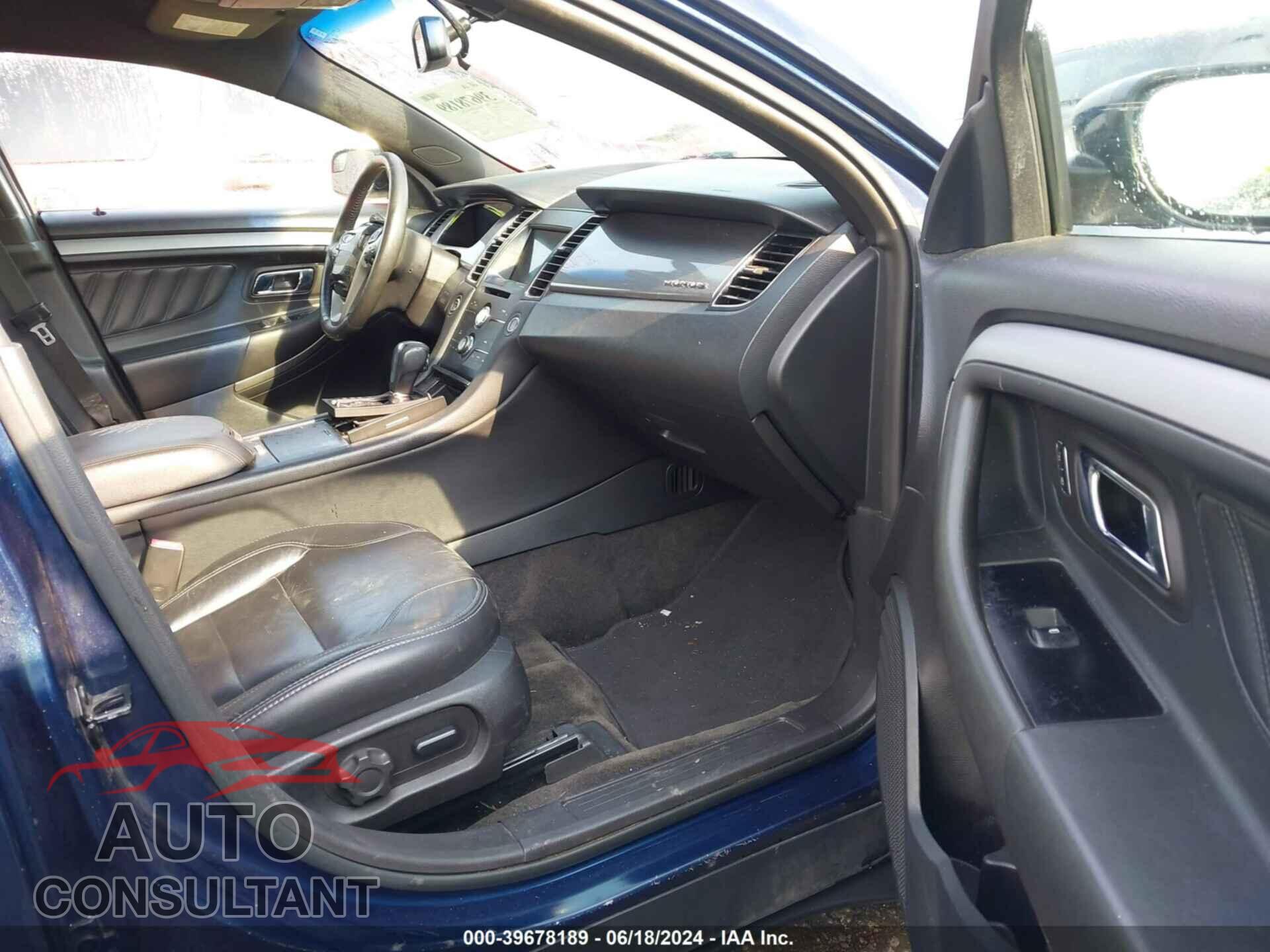 FORD TAURUS 2016 - 1FAHP2E82GG149185