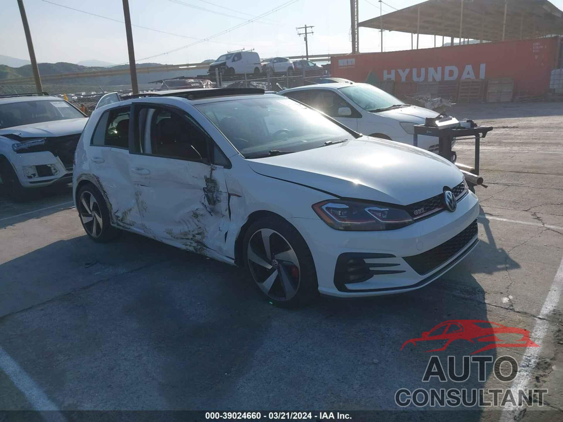VOLKSWAGEN GOLF GTI 2019 - 3VW5T7AU5KM002167