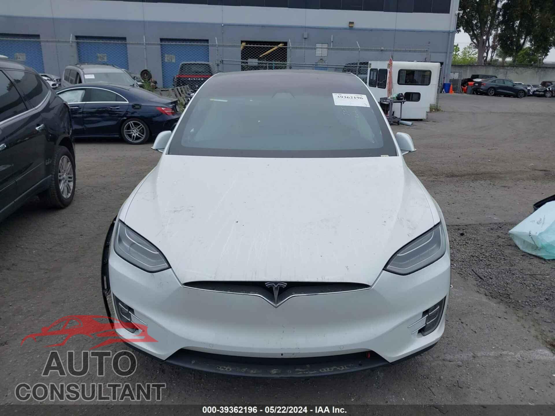 TESLA MODEL X 2017 - 5YJXCAE23HF078307