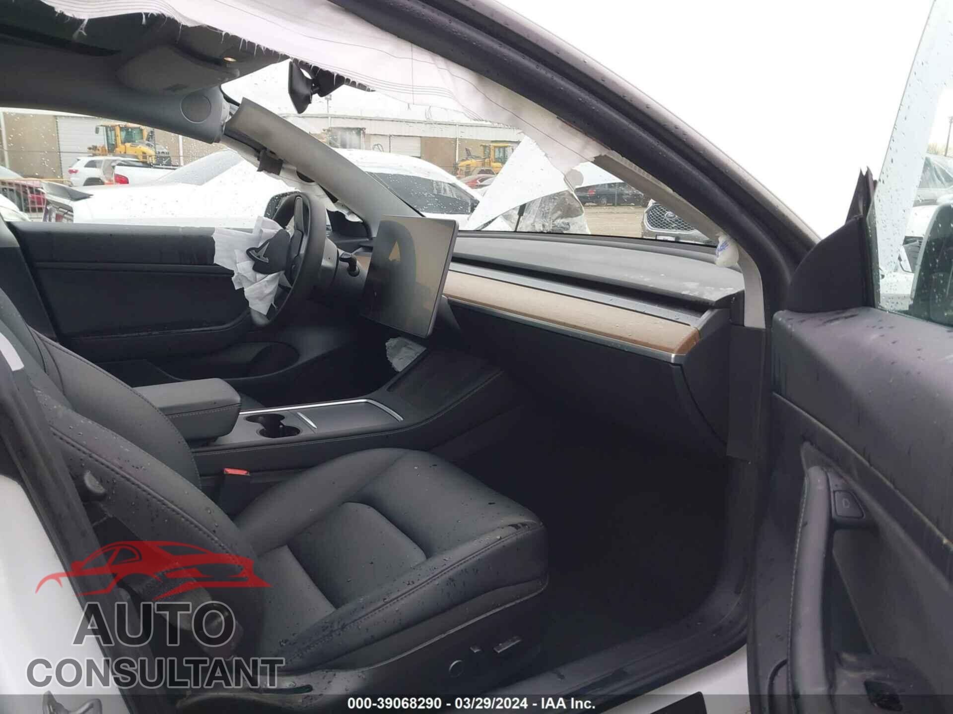 TESLA MODEL 3 2021 - 5YJ3E1EAXMF876975