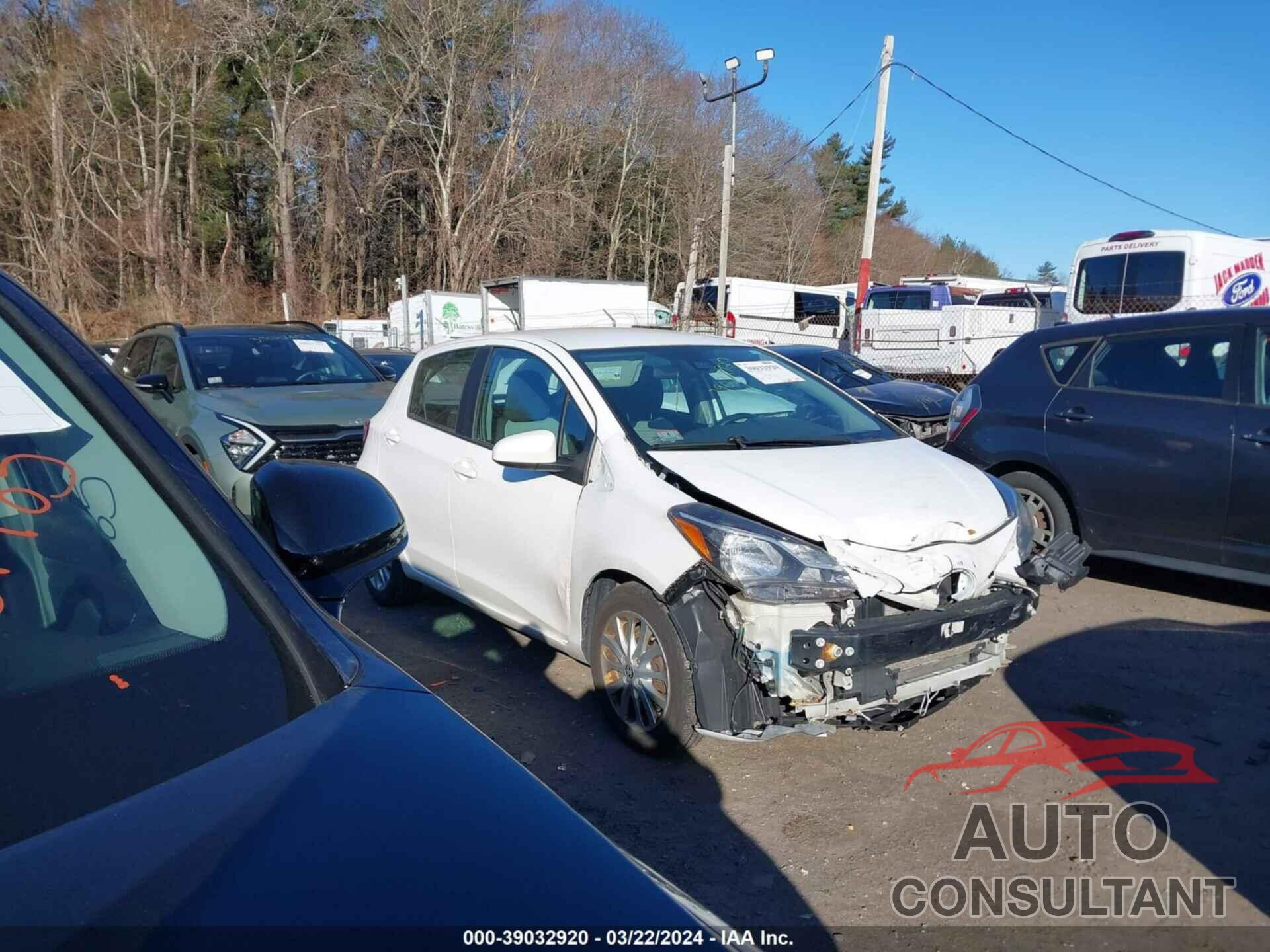 TOYOTA YARIS 2018 - VNKKTUD32JA095711