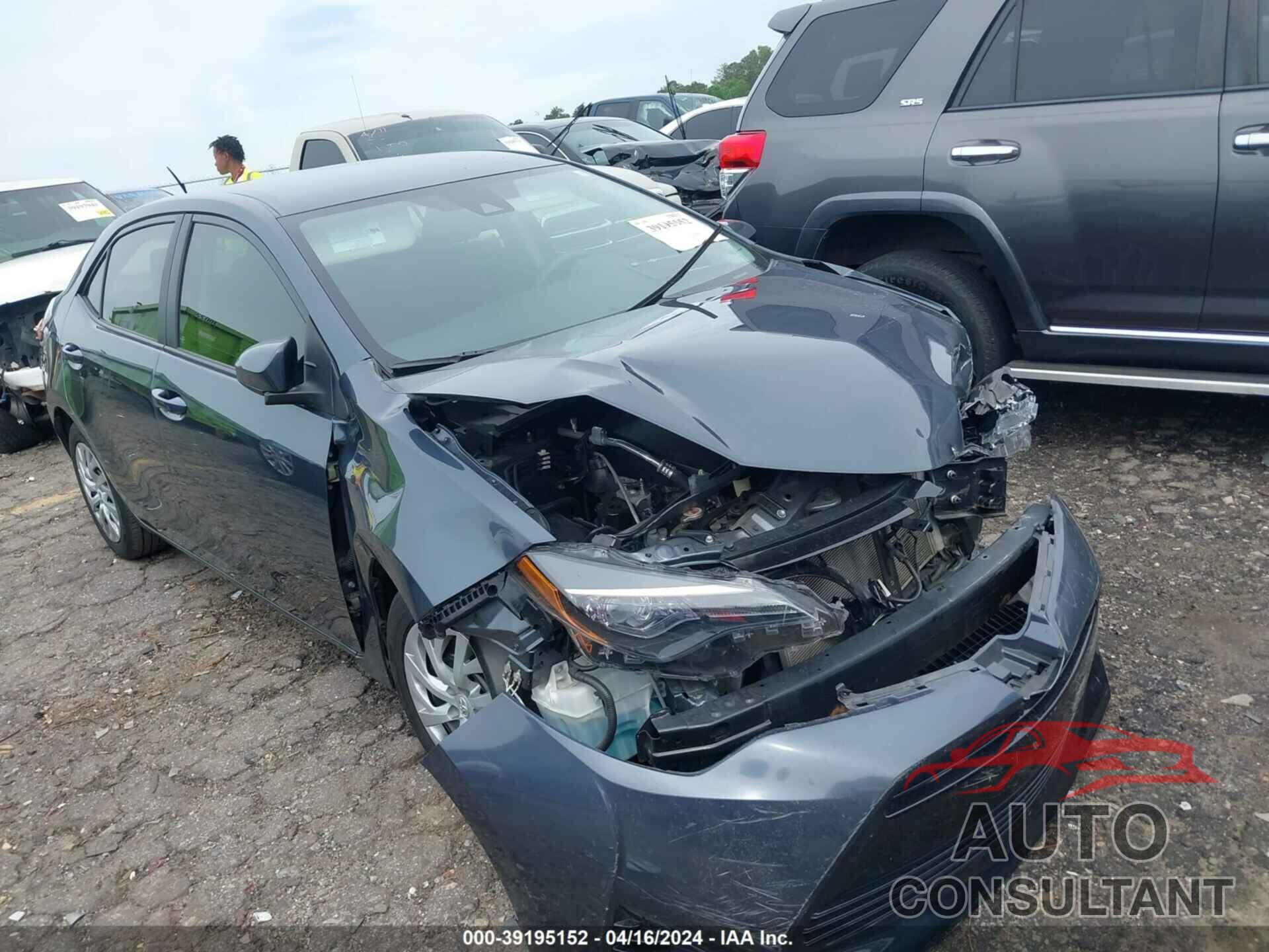 TOYOTA COROLLA 2017 - 2T1BURHEXHC881891