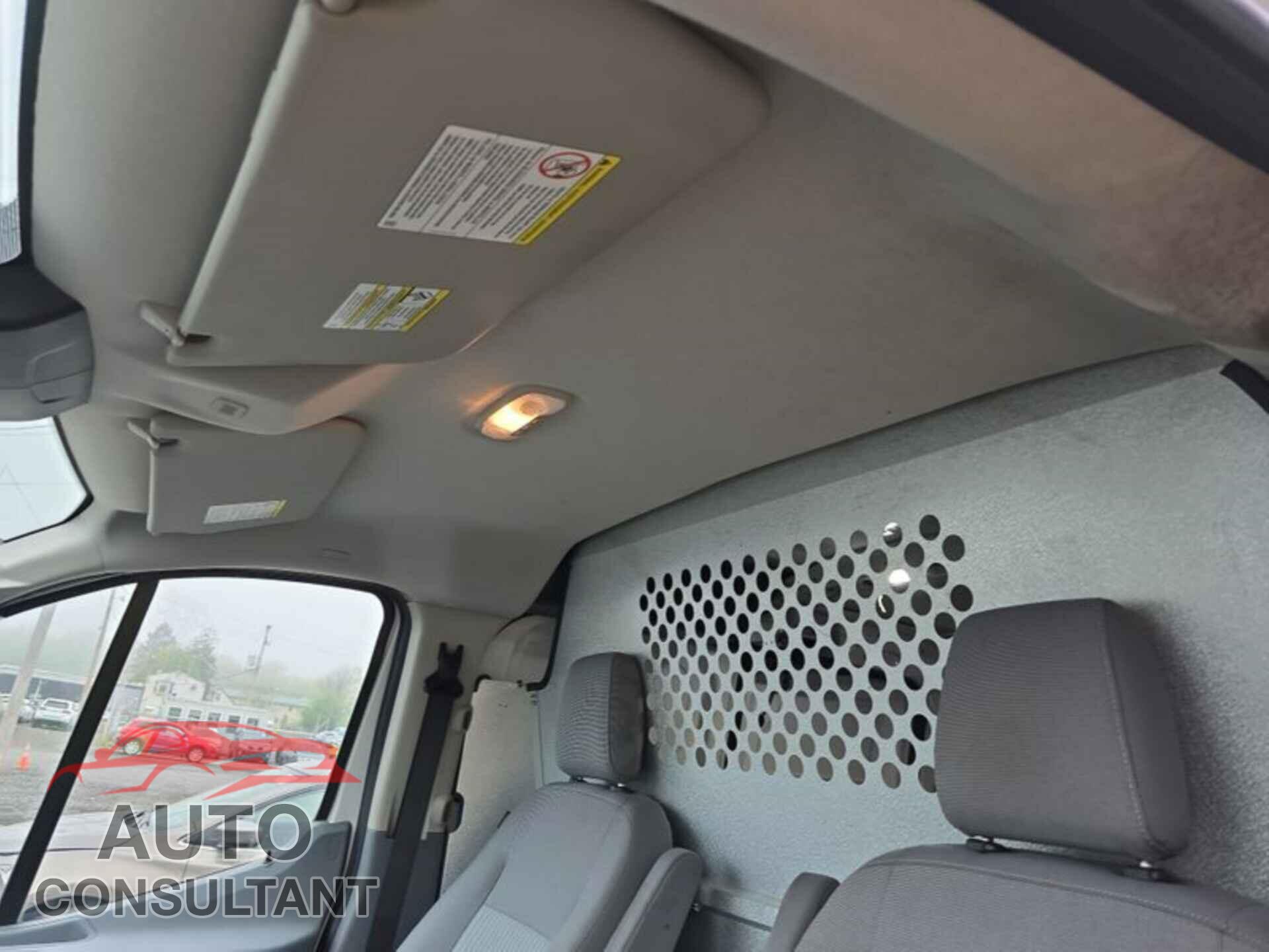 FORD TRANSIT 2018 - 1FTYE1ZM7JKB51990