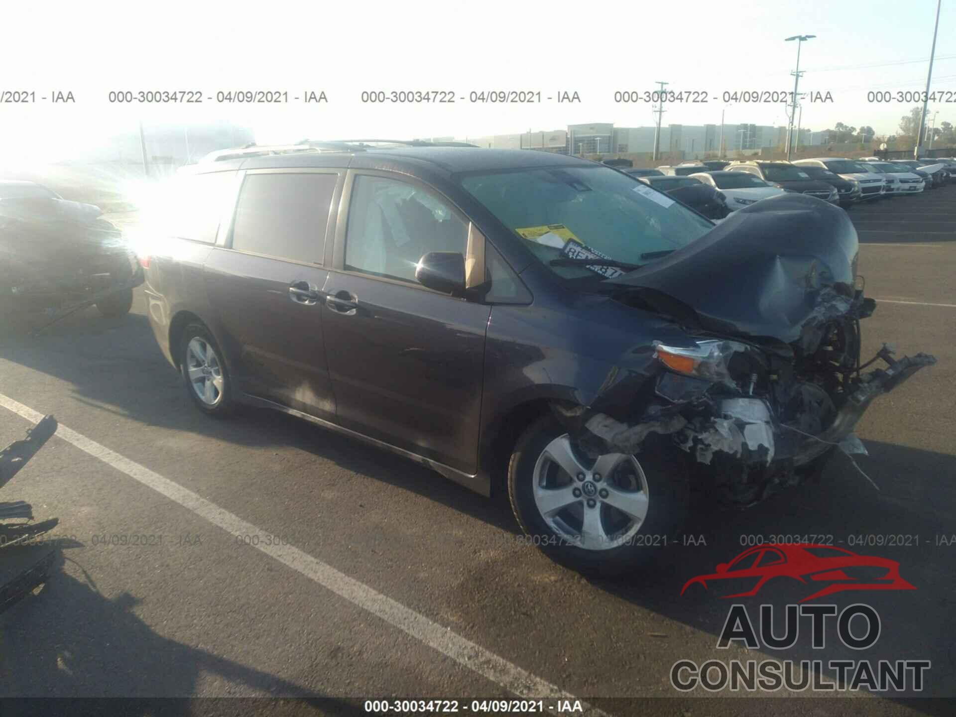 TOYOTA SIENNA 2018 - 5TDKZ3DC2JS921106