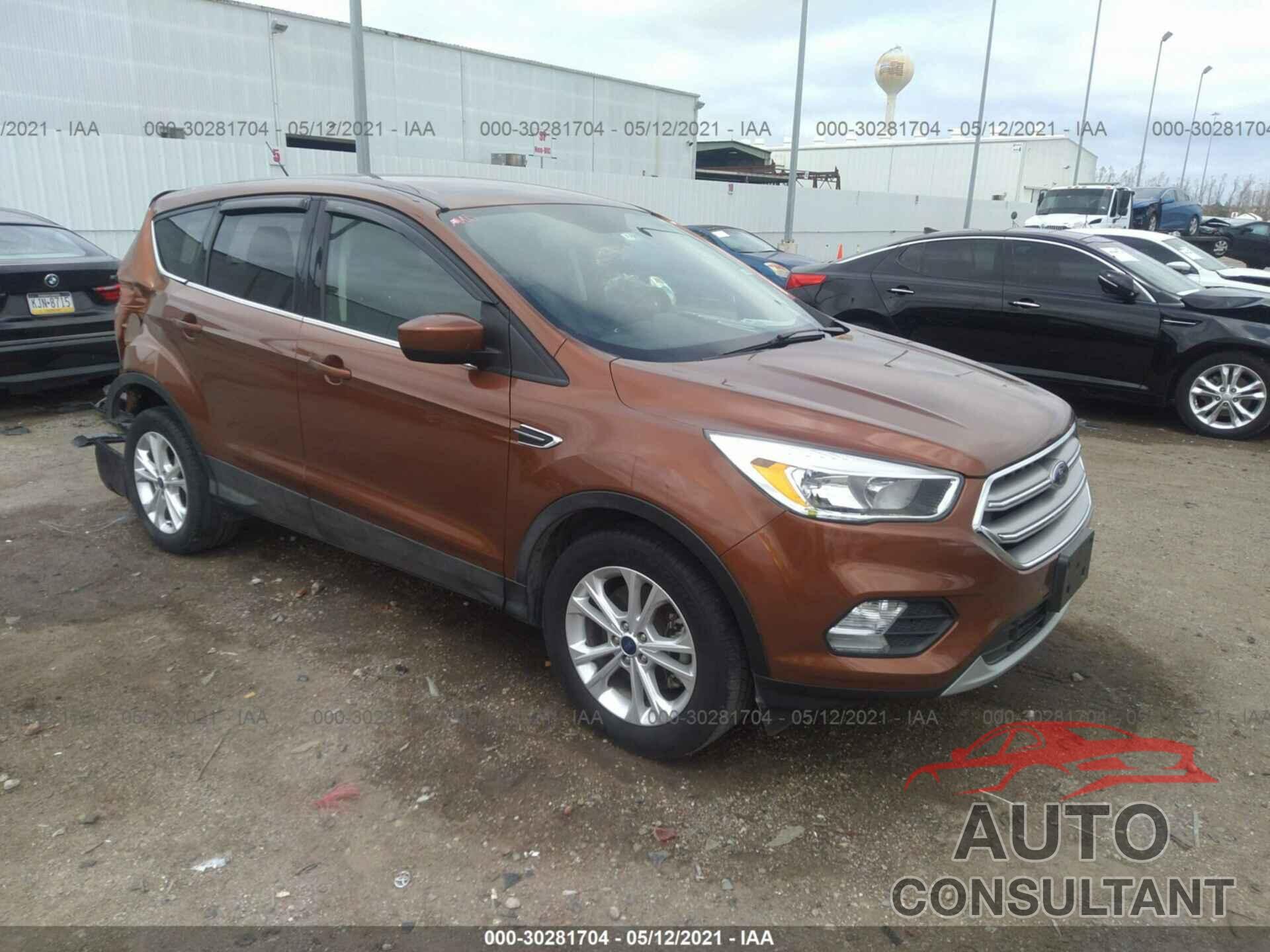 FORD ESCAPE 2017 - 1FMCU9GD1HUC71132