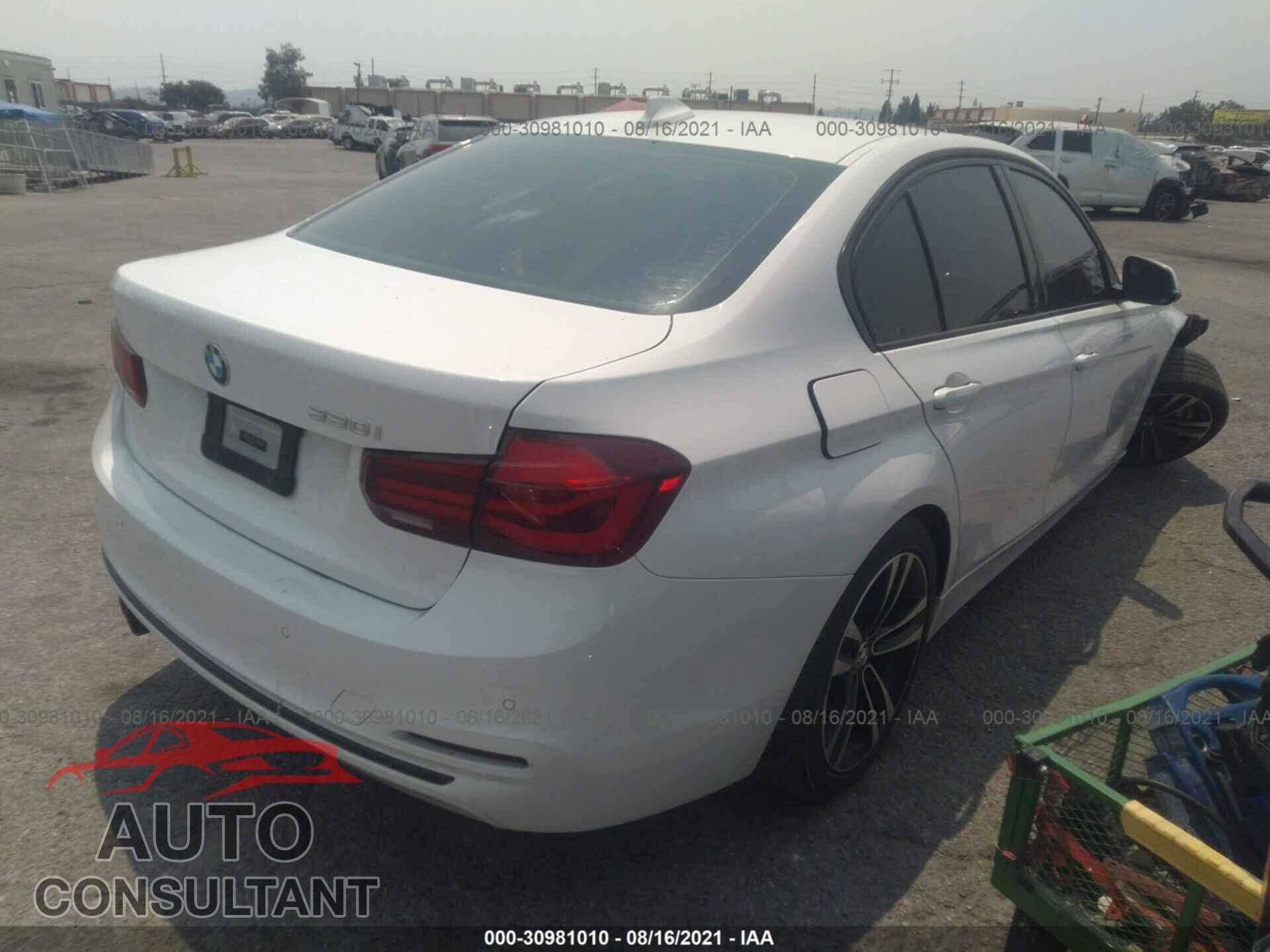 BMW 3 SERIES 2018 - WBA8B9C50JEE83437