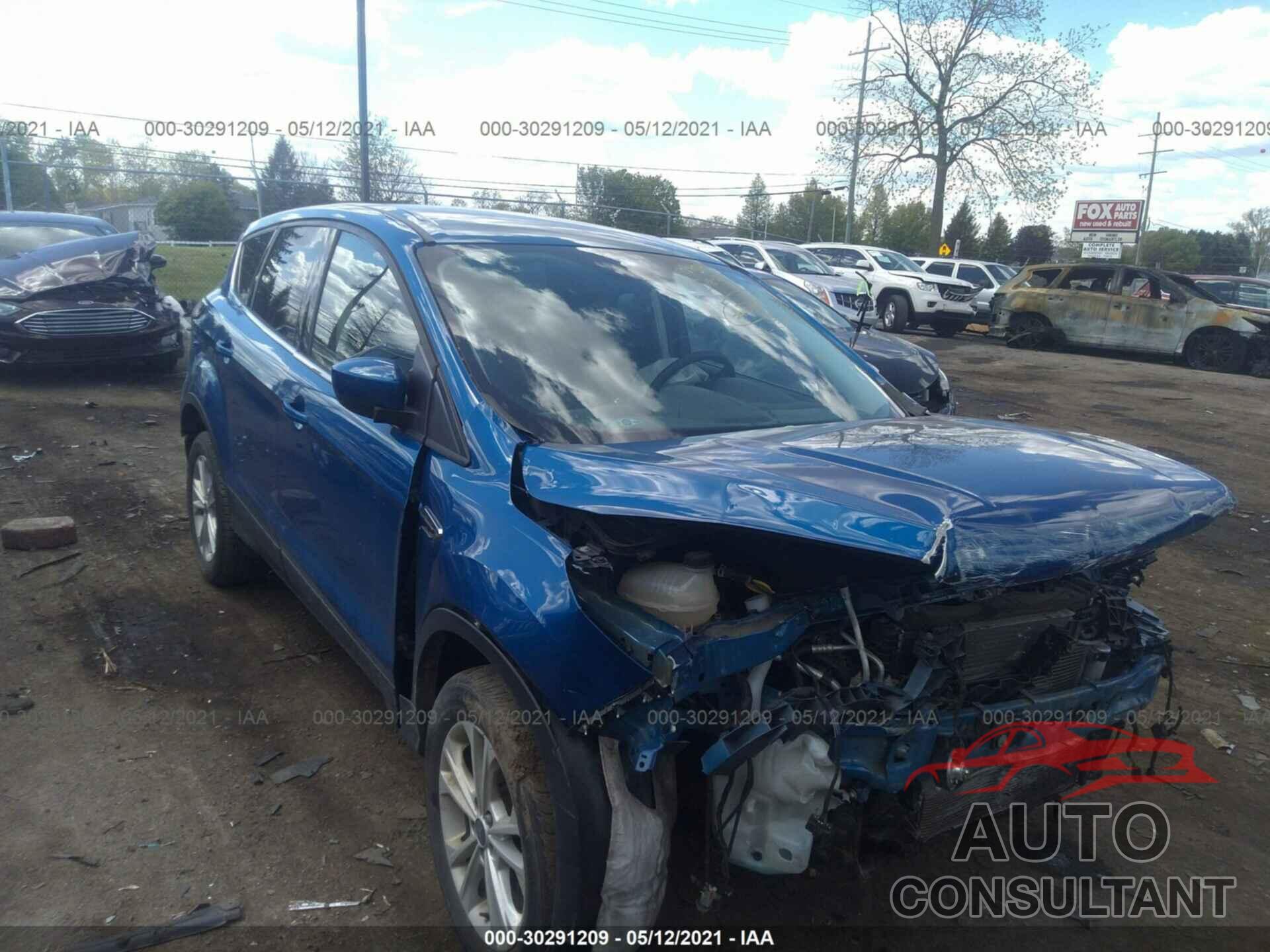 FORD ESCAPE 2017 - 1FMCU0GD7HUE22521