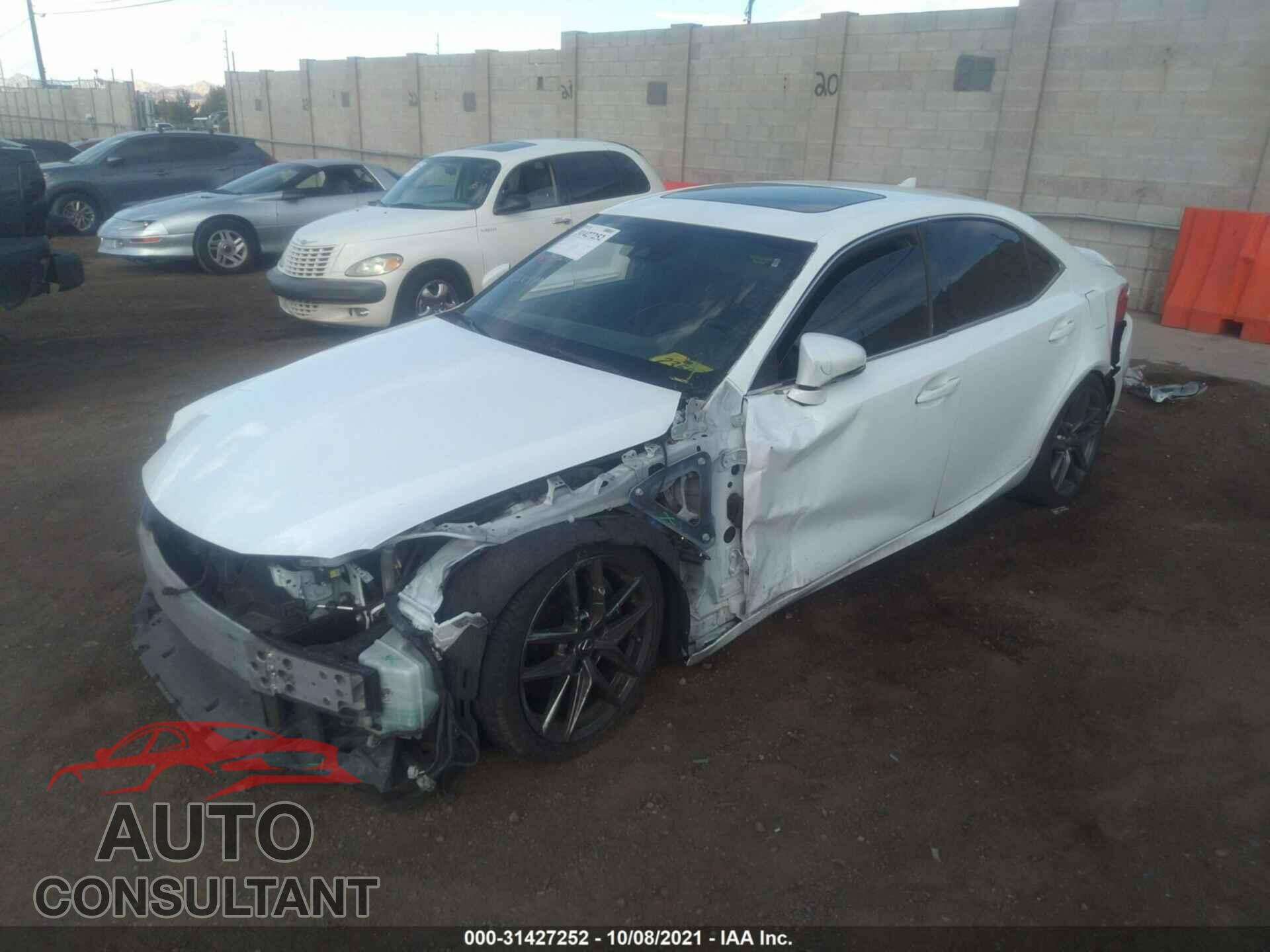 LEXUS IS 2018 - JTHBA1D24J5071003