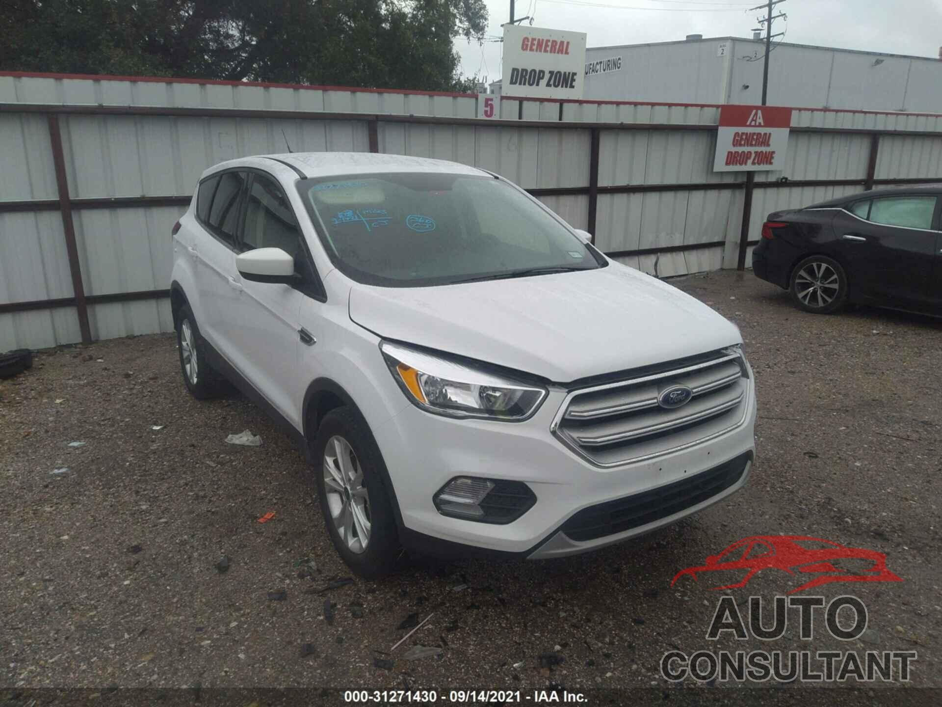 FORD ESCAPE 2019 - 1FMCU9GD1KUB81096