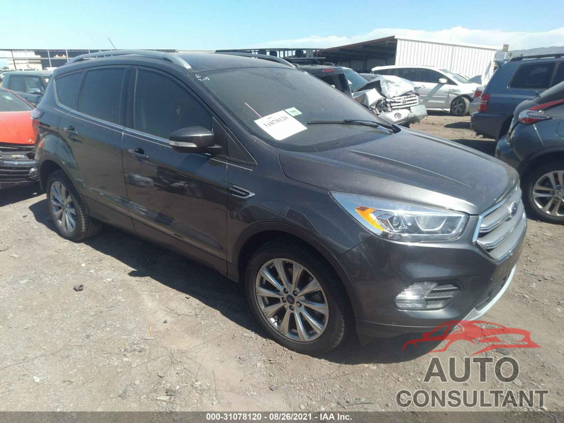FORD ESCAPE 2017 - 1FMCU0J90HUF11139