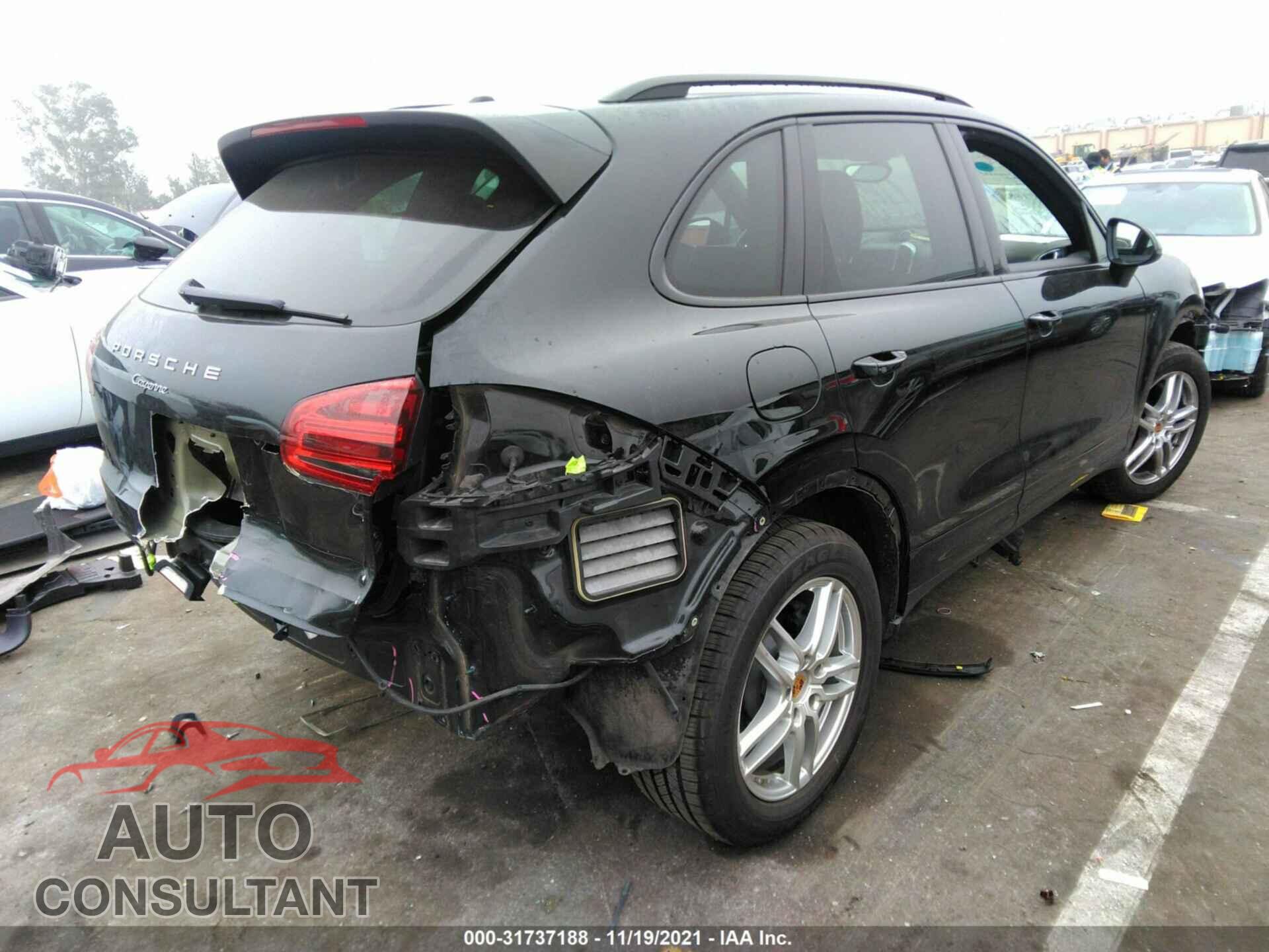 PORSCHE CAYENNE 2016 - WP1AA2A27GLA08147