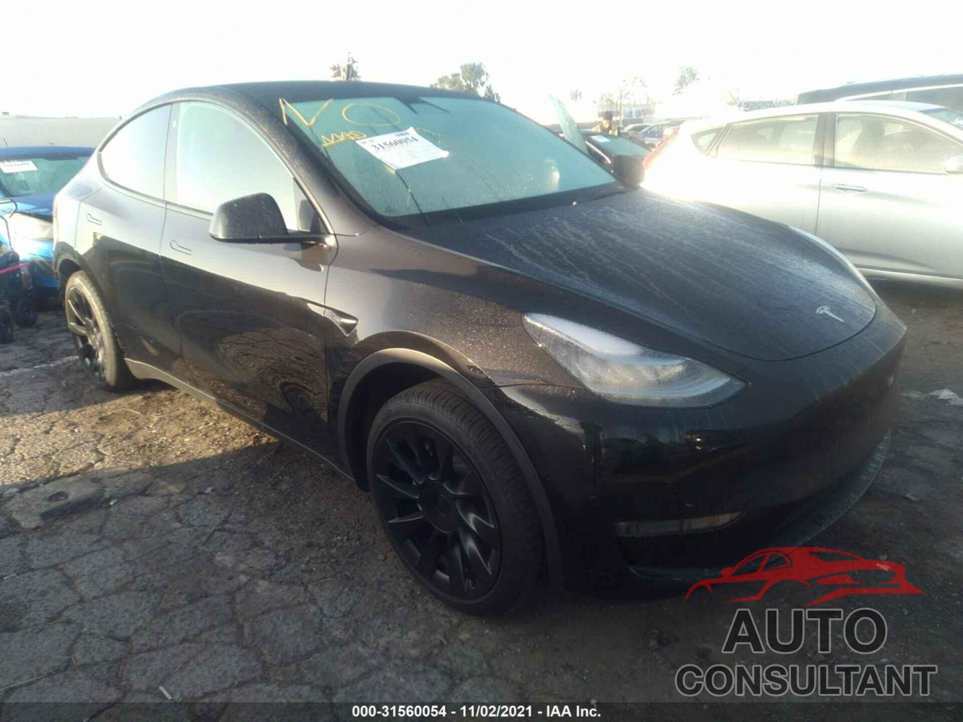 TESLA MODEL Y 2021 - 5YJYGDEEXMF142812