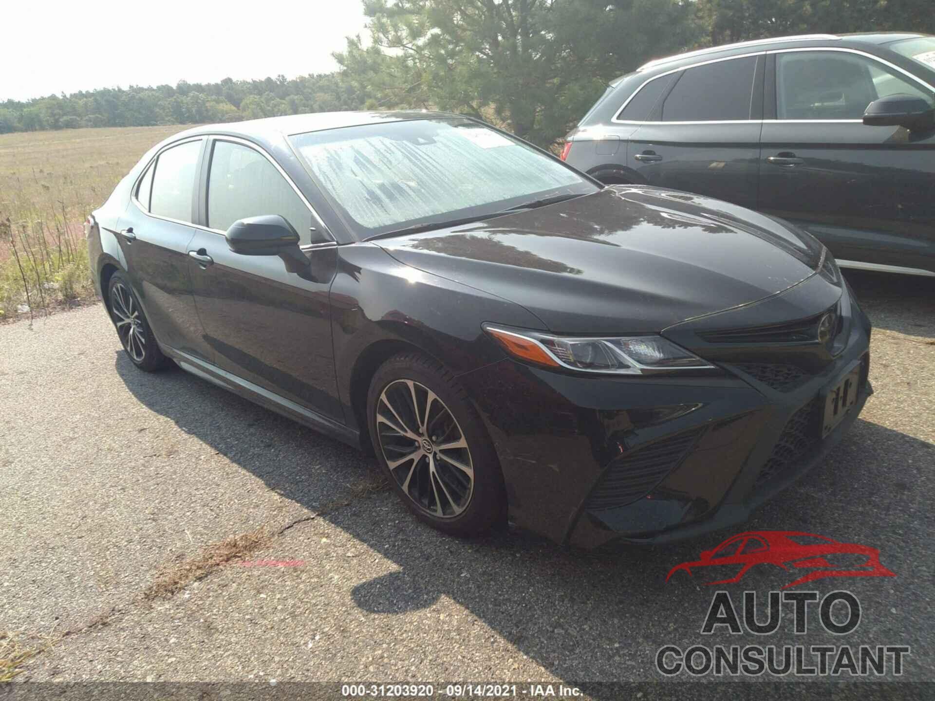 TOYOTA CAMRY 2018 - JTNB11HKXJ3048652