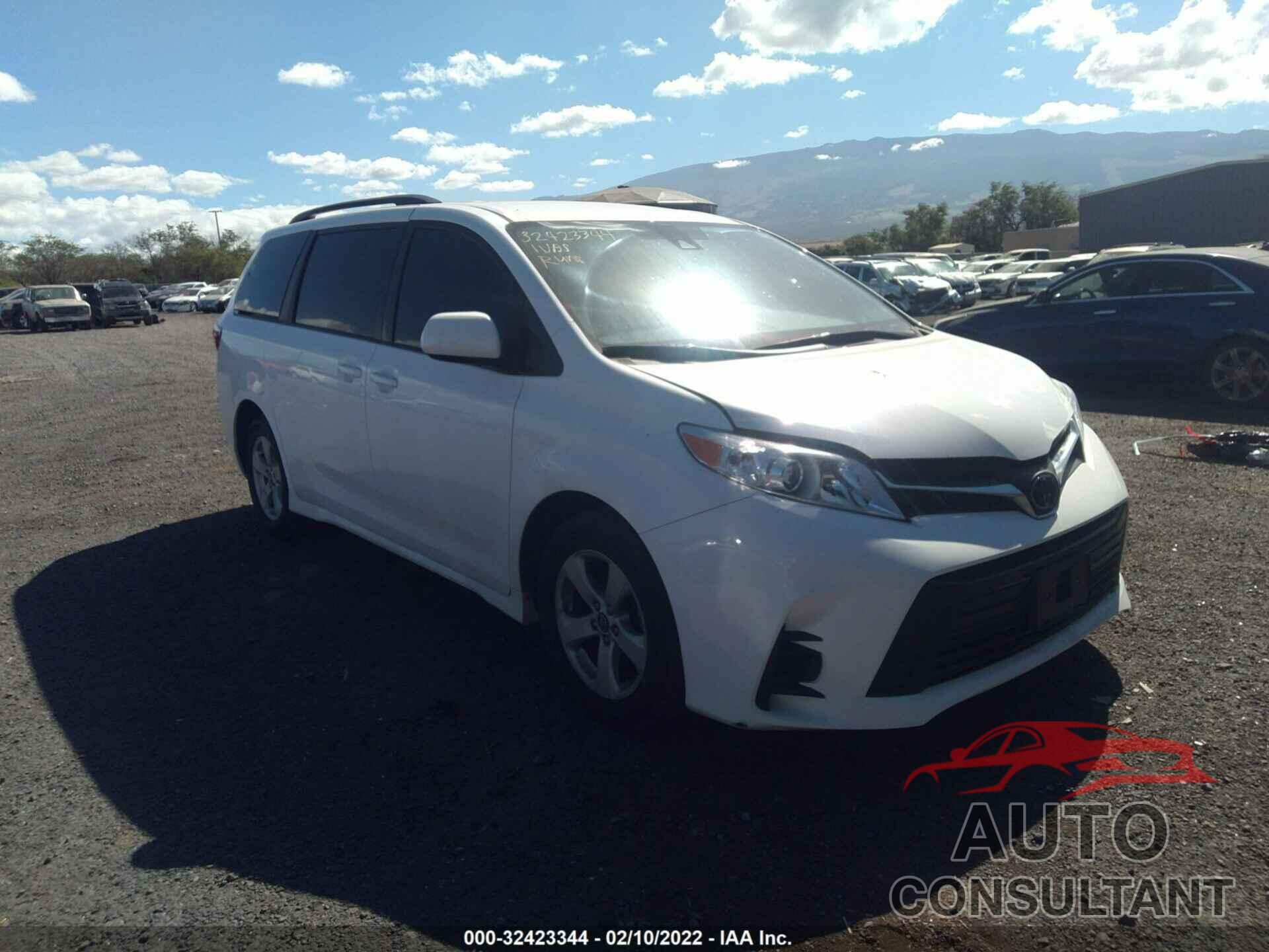 TOYOTA SIENNA 2019 - 5TDKZ3DC8KS966584