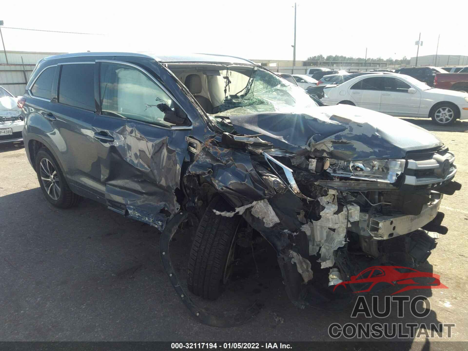TOYOTA HIGHLANDER 2018 - 5TDKZRFH2JS261578