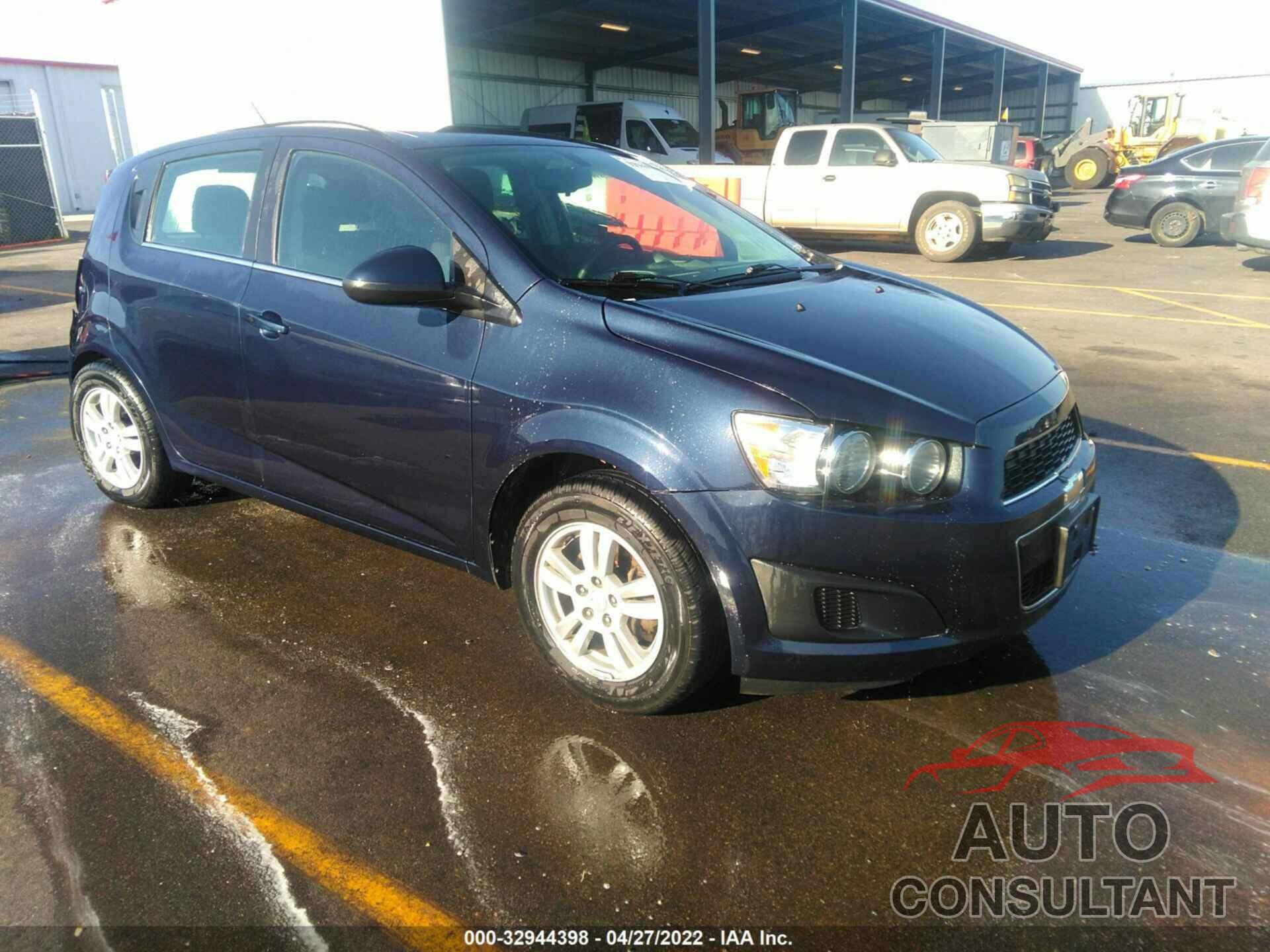 CHEVROLET SONIC 2016 - 1G1JC6SG3G4148194