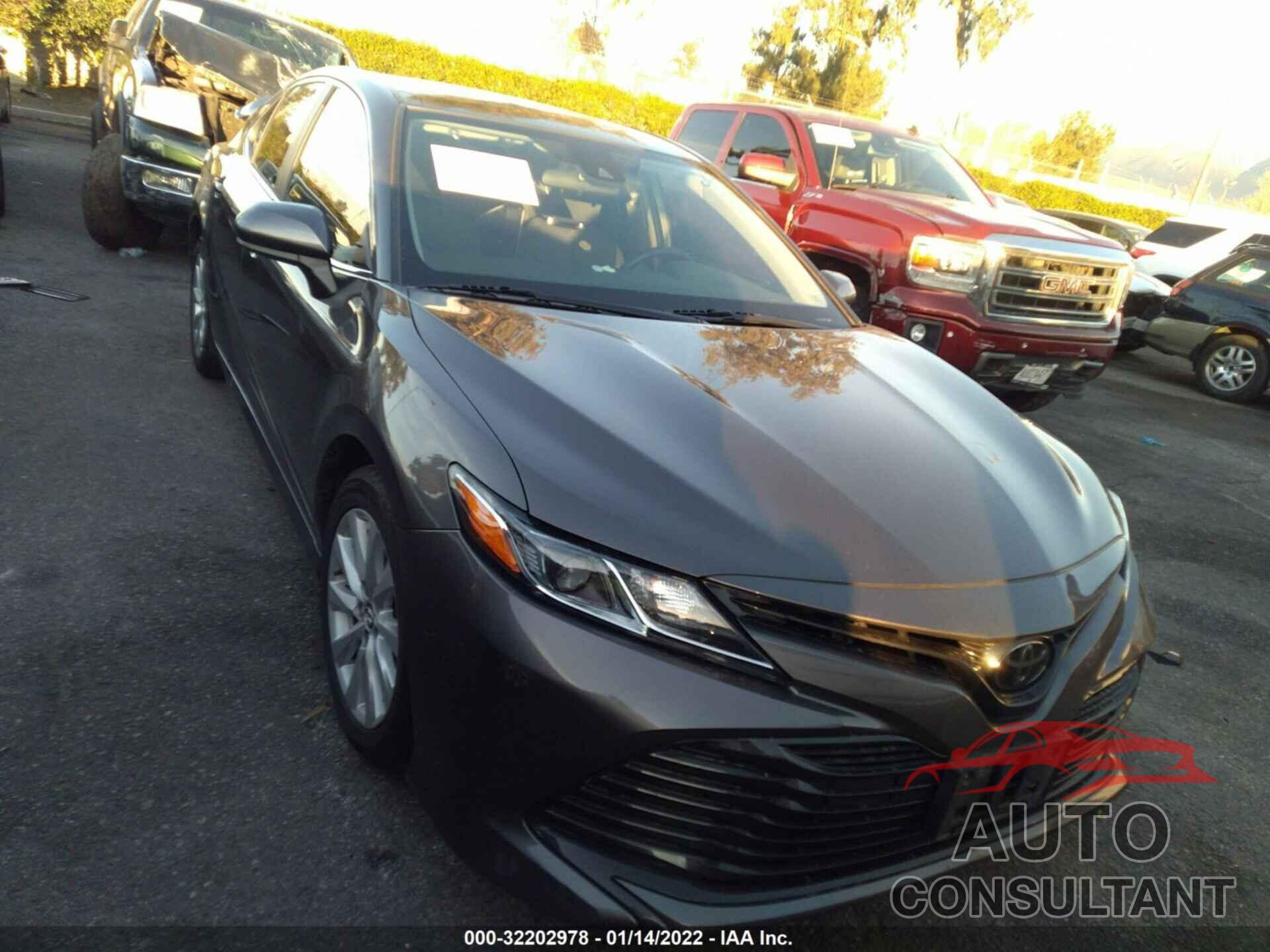 TOYOTA CAMRY 2019 - 4T1B11HK3KU278514