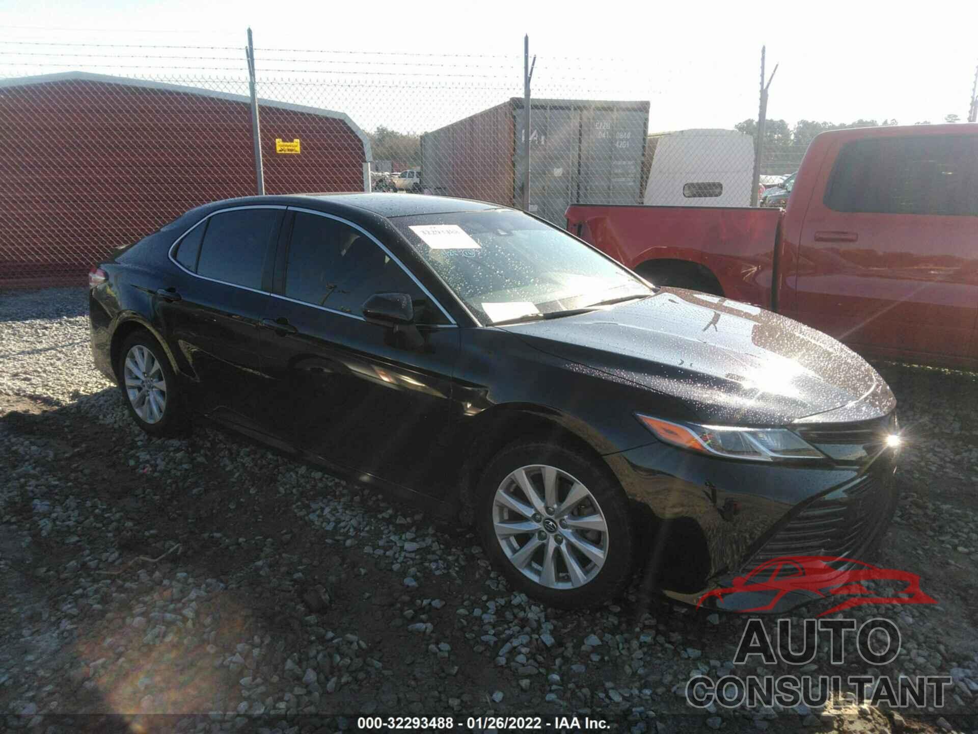 TOYOTA CAMRY 2018 - JTNB11HK1J3044165