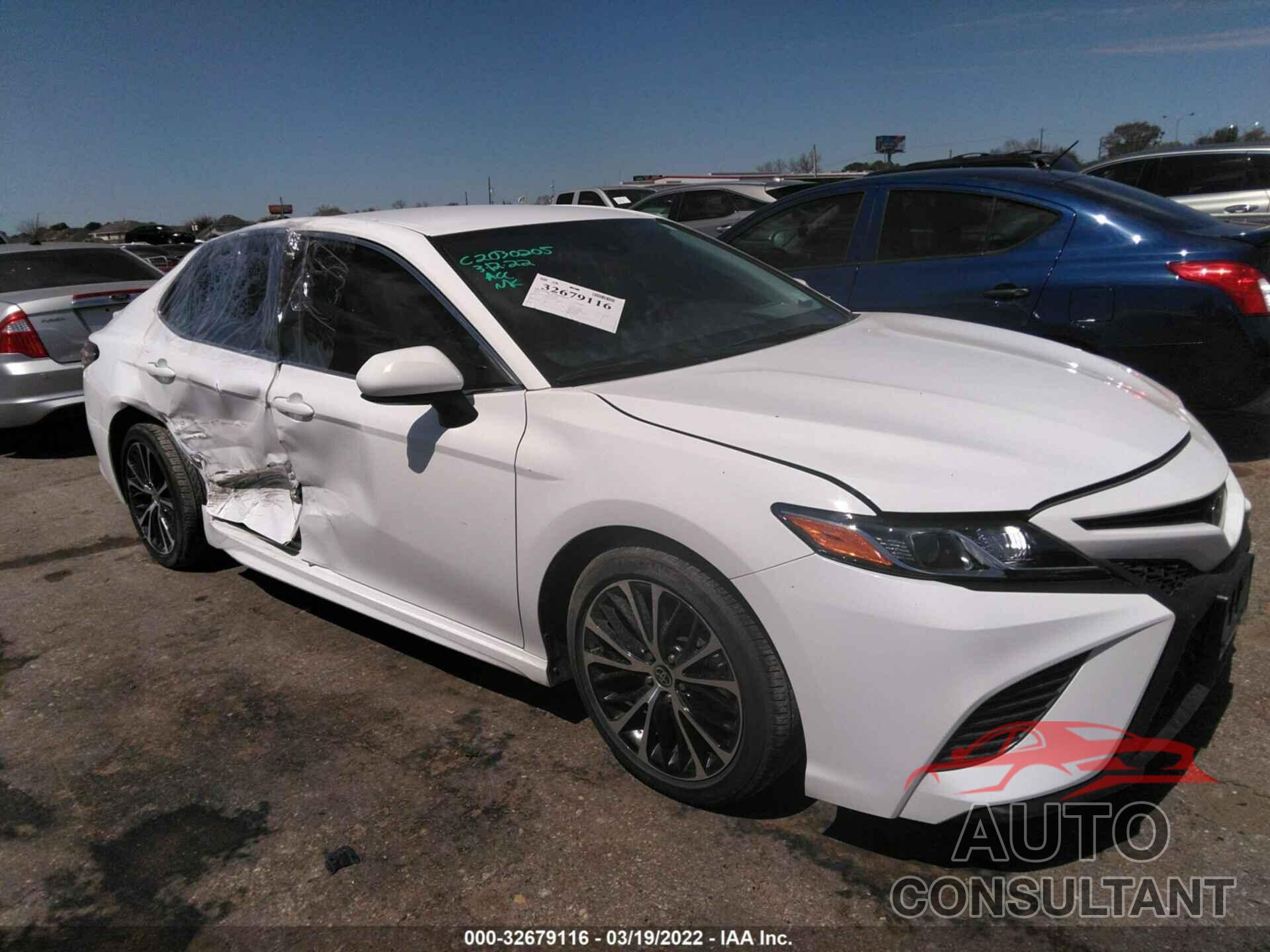 TOYOTA CAMRY 2020 - 4T1G11AKXLU500435