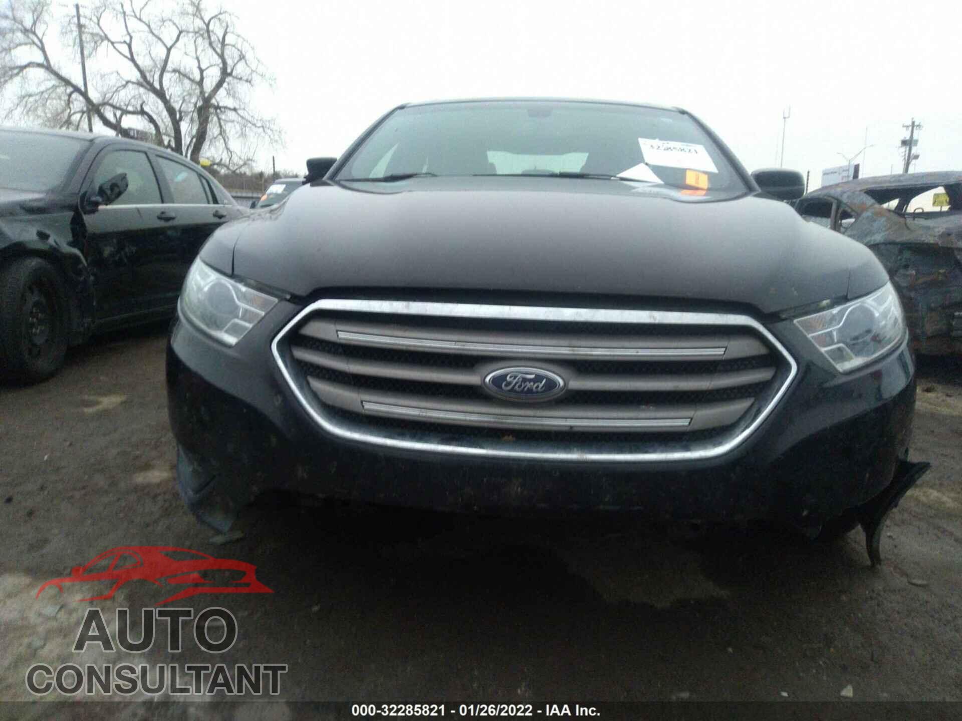 FORD TAURUS 2017 - 1FAHP2E85HG138991