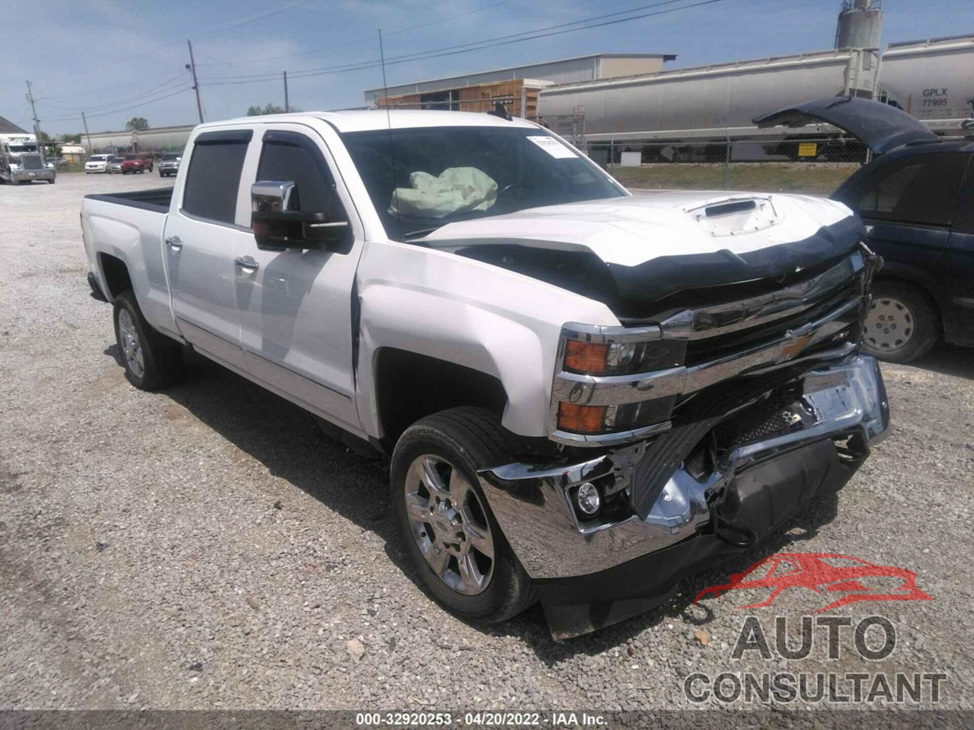 CHEVROLET SILVERADO 2500HD 2017 - 1GC1KWEY0HF135083