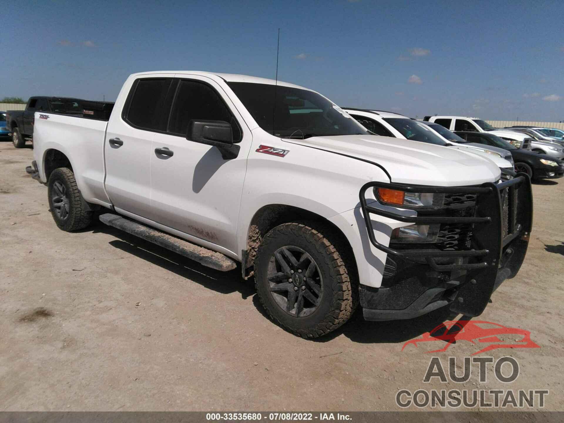 CHEVROLET SILVERADO 1500 2019 - 1GCRYCEF8KZ329638