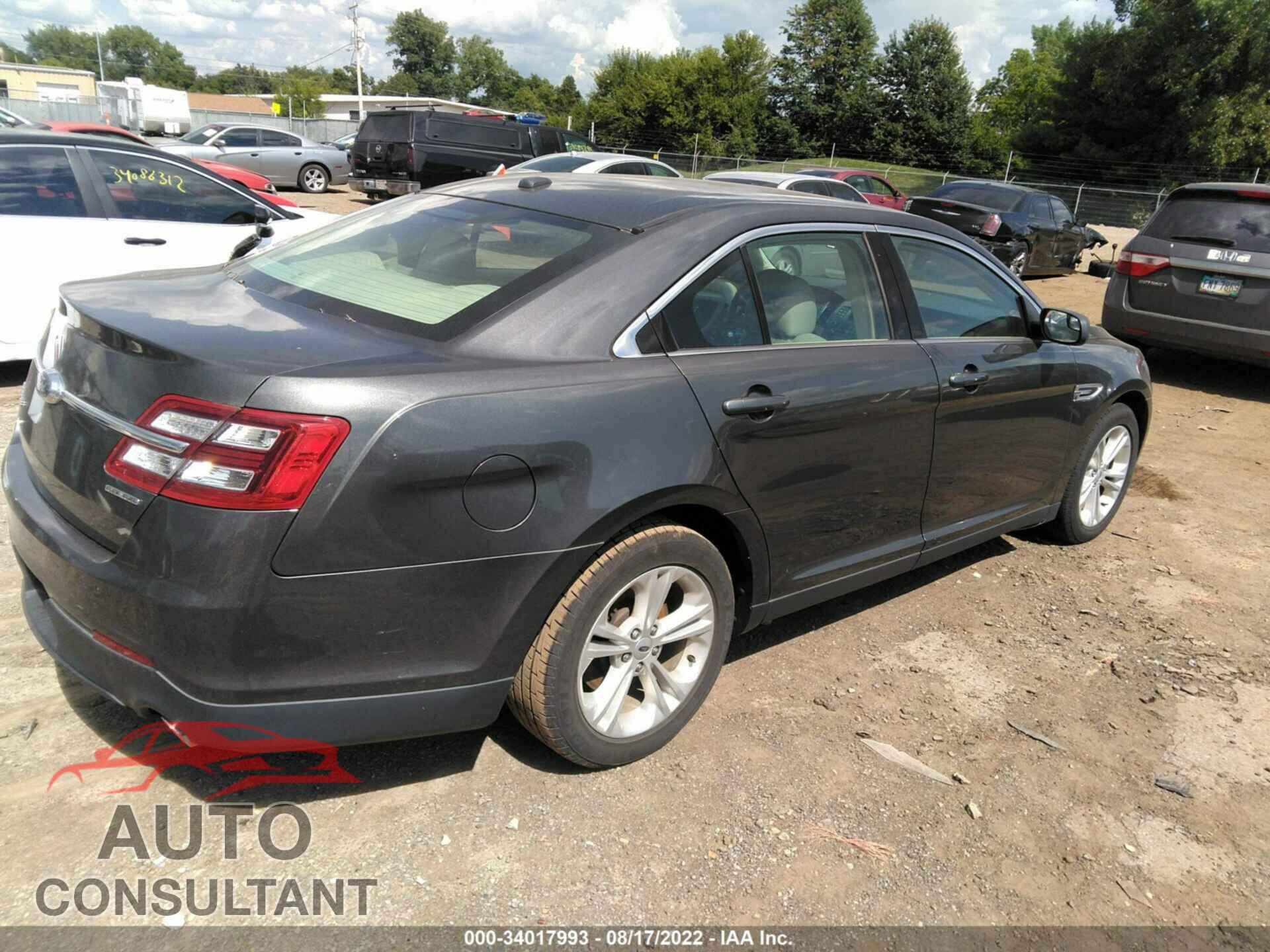 FORD TAURUS 2017 - 1FAHP2D82HG106498