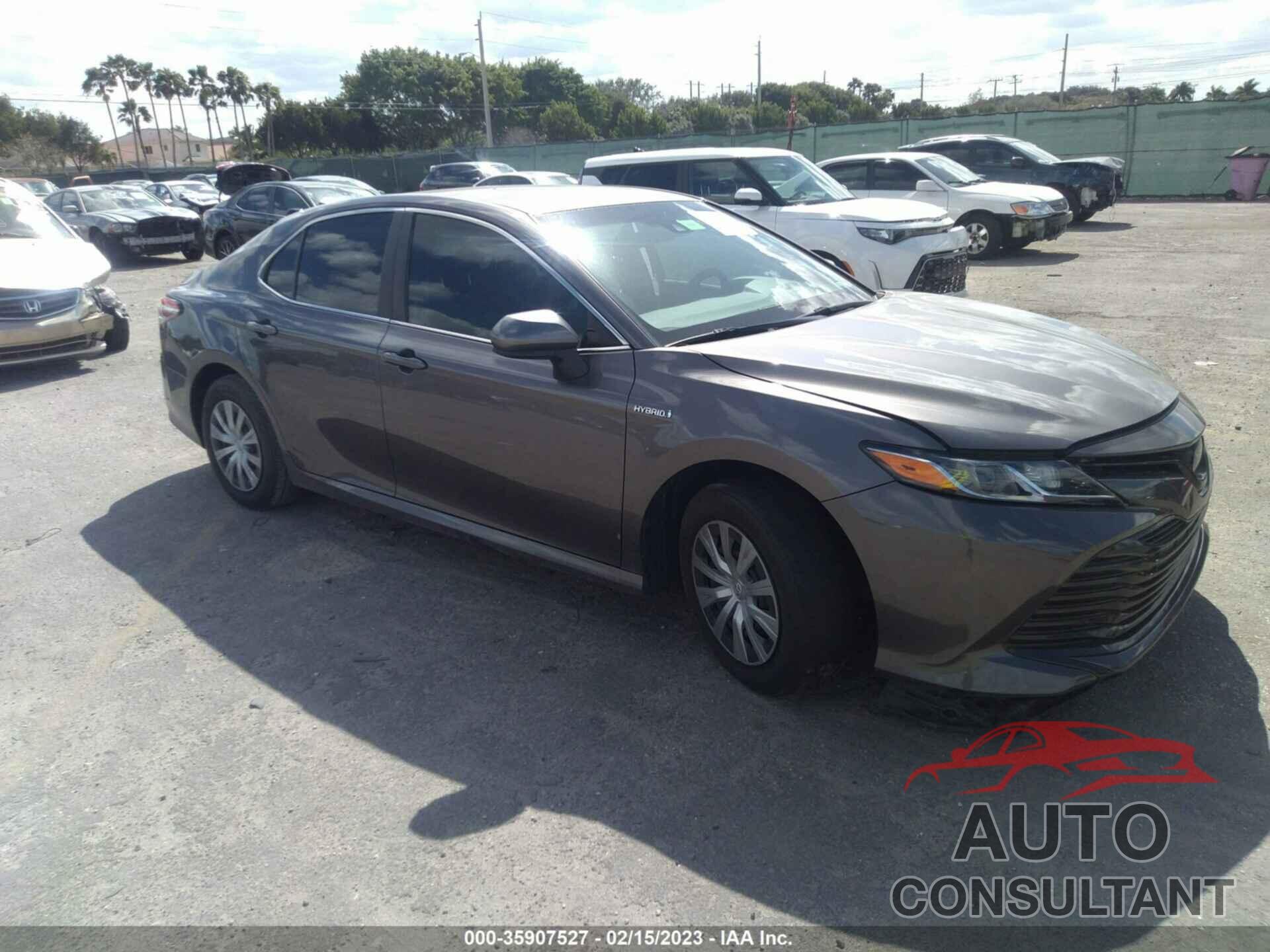 TOYOTA CAMRY 2018 - 4T1B31HK8JU505964