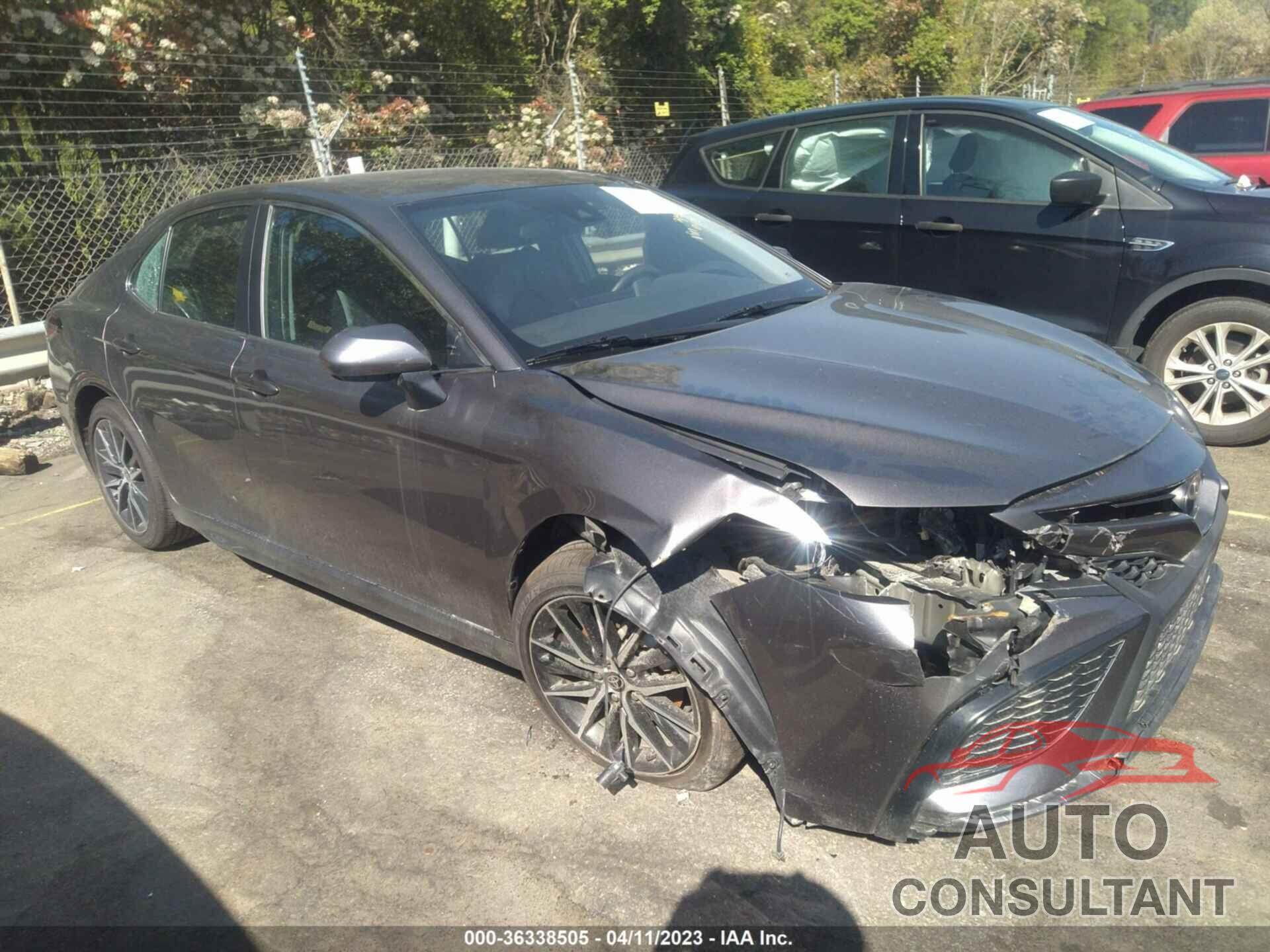 TOYOTA CAMRY 2021 - 4T1G11AK8MU590475