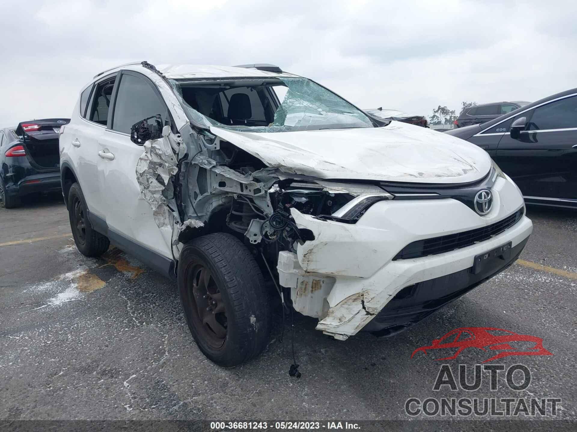 TOYOTA RAV4 2016 - JTMZFREV0GJ073789
