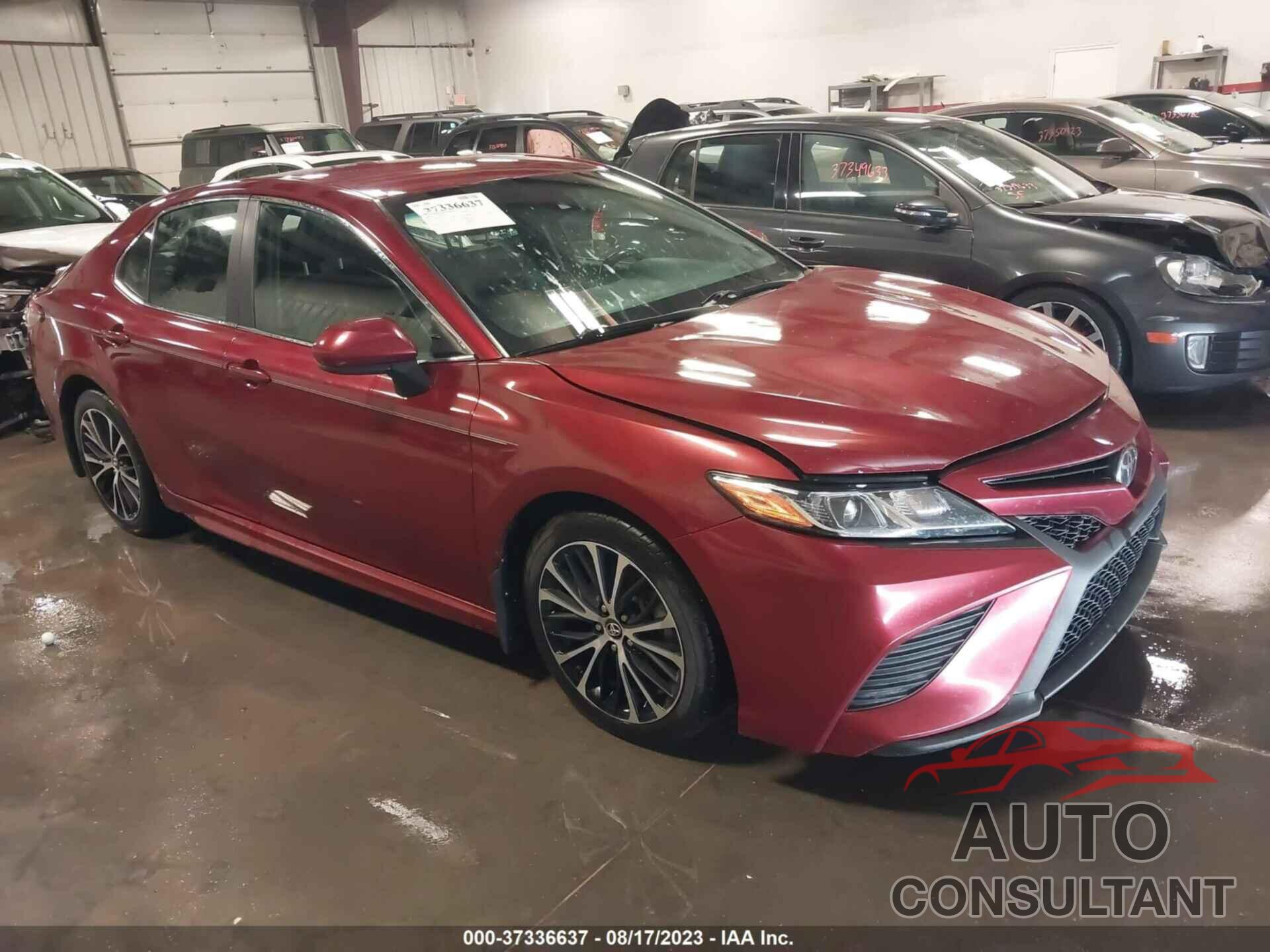 TOYOTA CAMRY 2018 - 4T1B11HK4JU546792