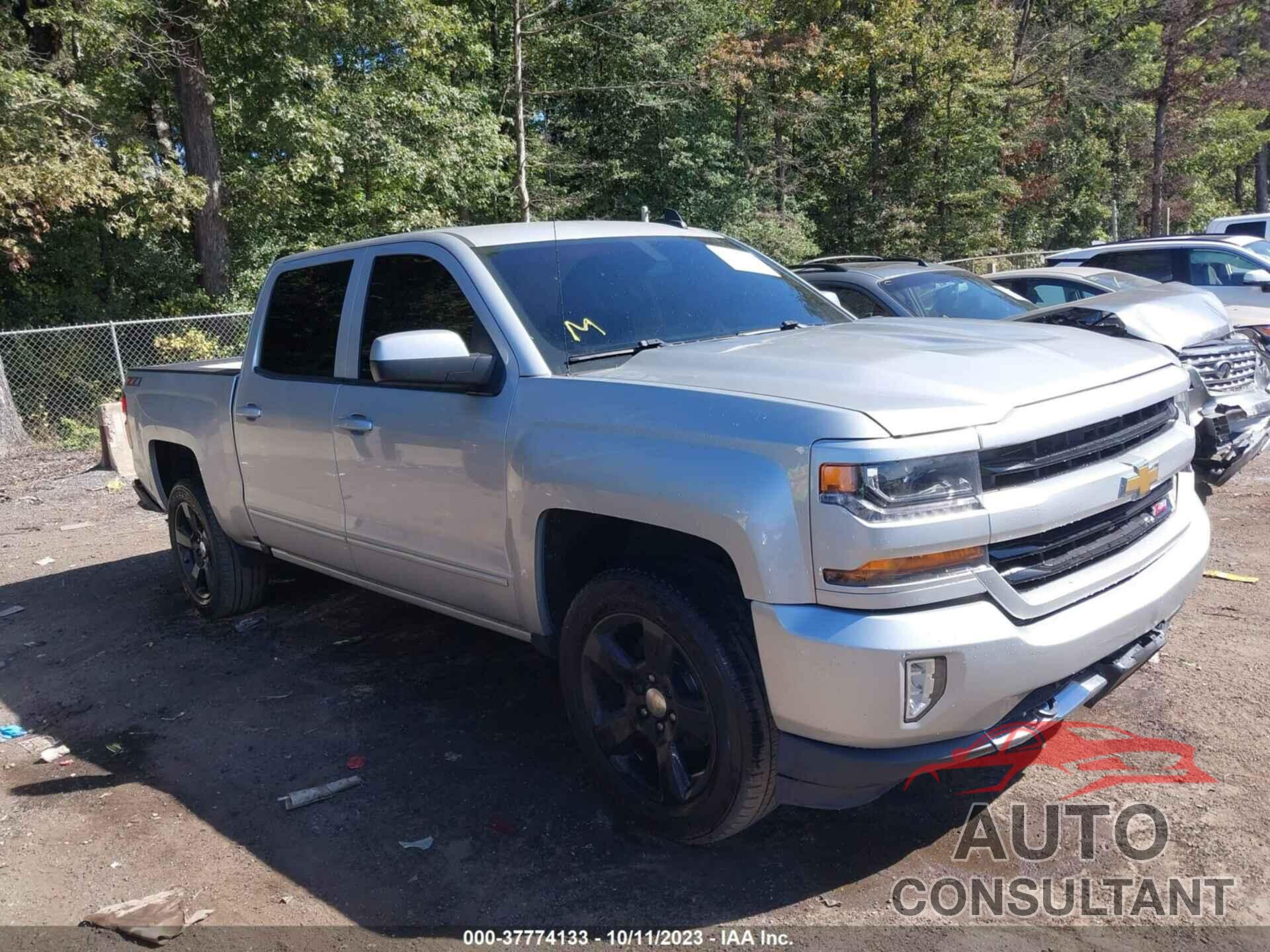 CHEVROLET SILVERADO 1500 2018 - 3GCUKREC4JG232830