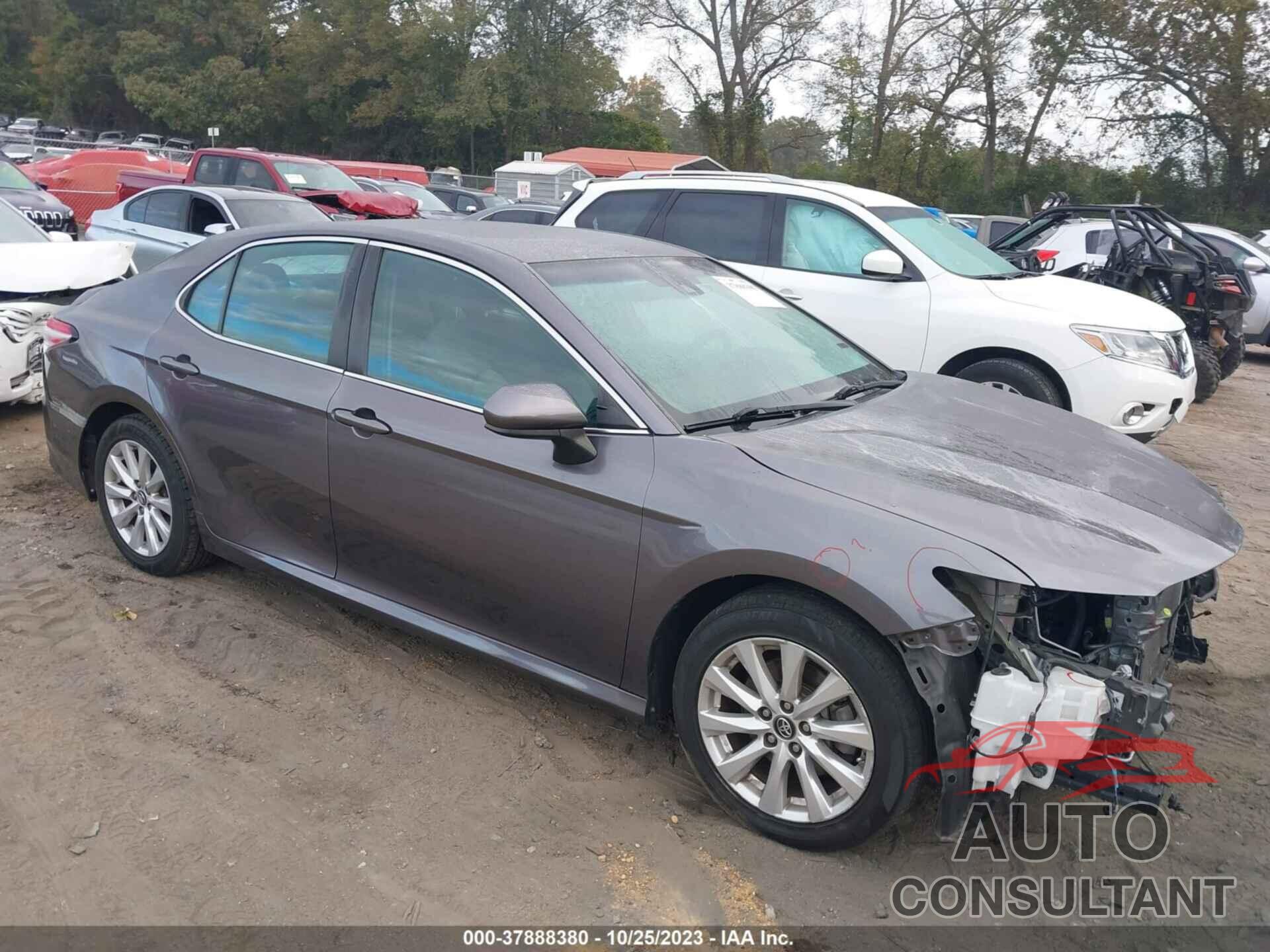 TOYOTA CAMRY 2018 - 4T1B11HK3JU102061