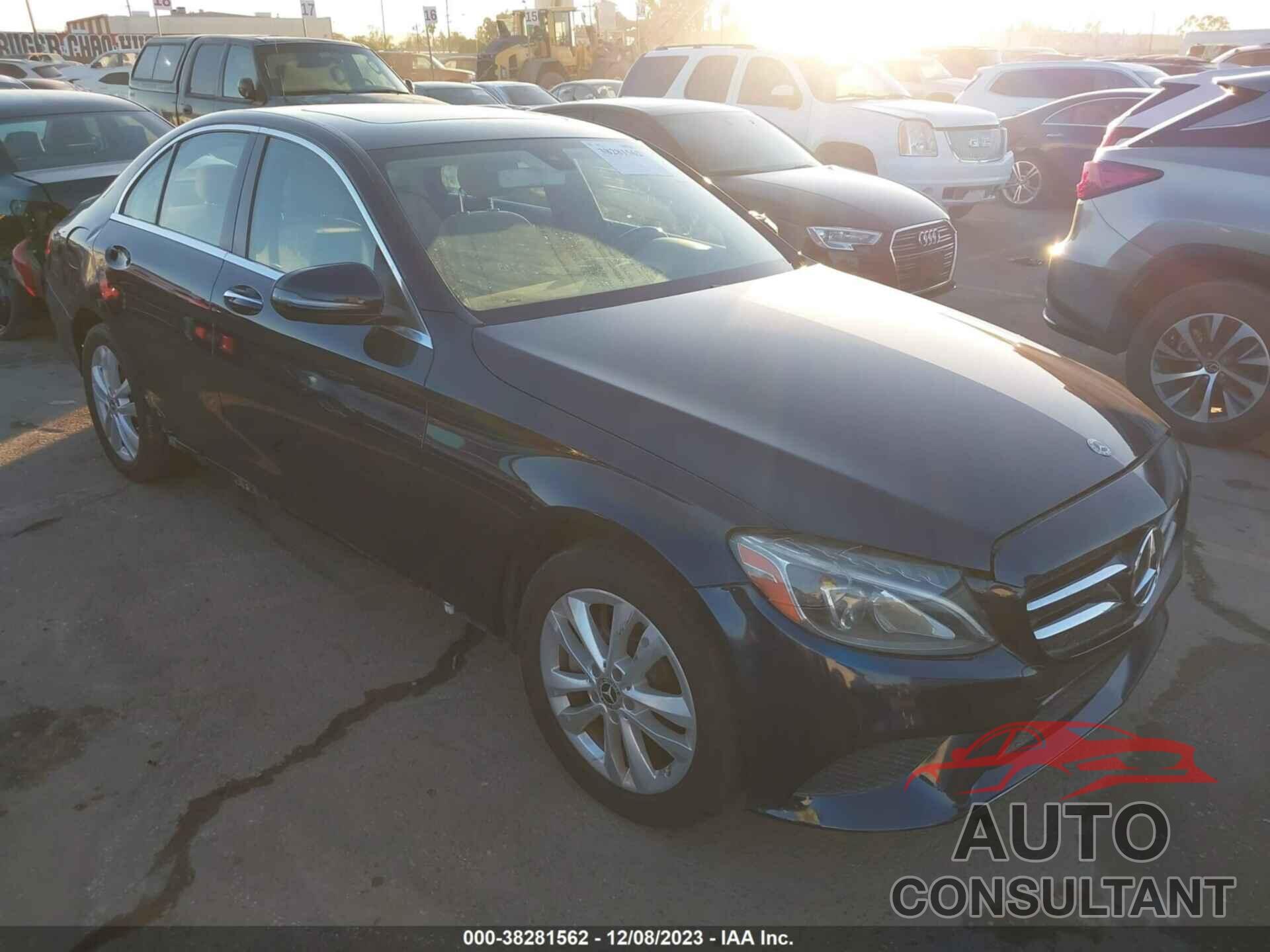 MERCEDES-BENZ C 300 2019 - 55SWF8EB9KU286452