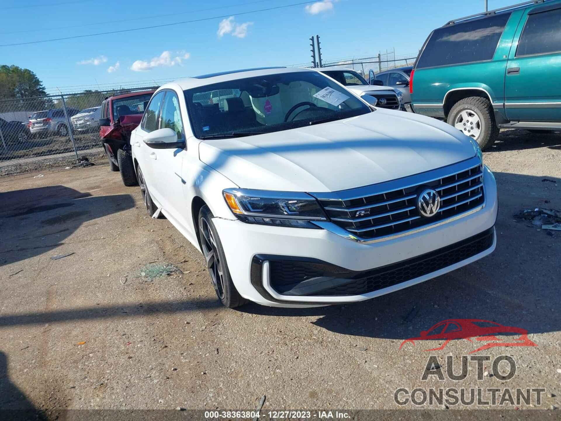 VOLKSWAGEN PASSAT 2021 - 1VWMA7A34MC013903