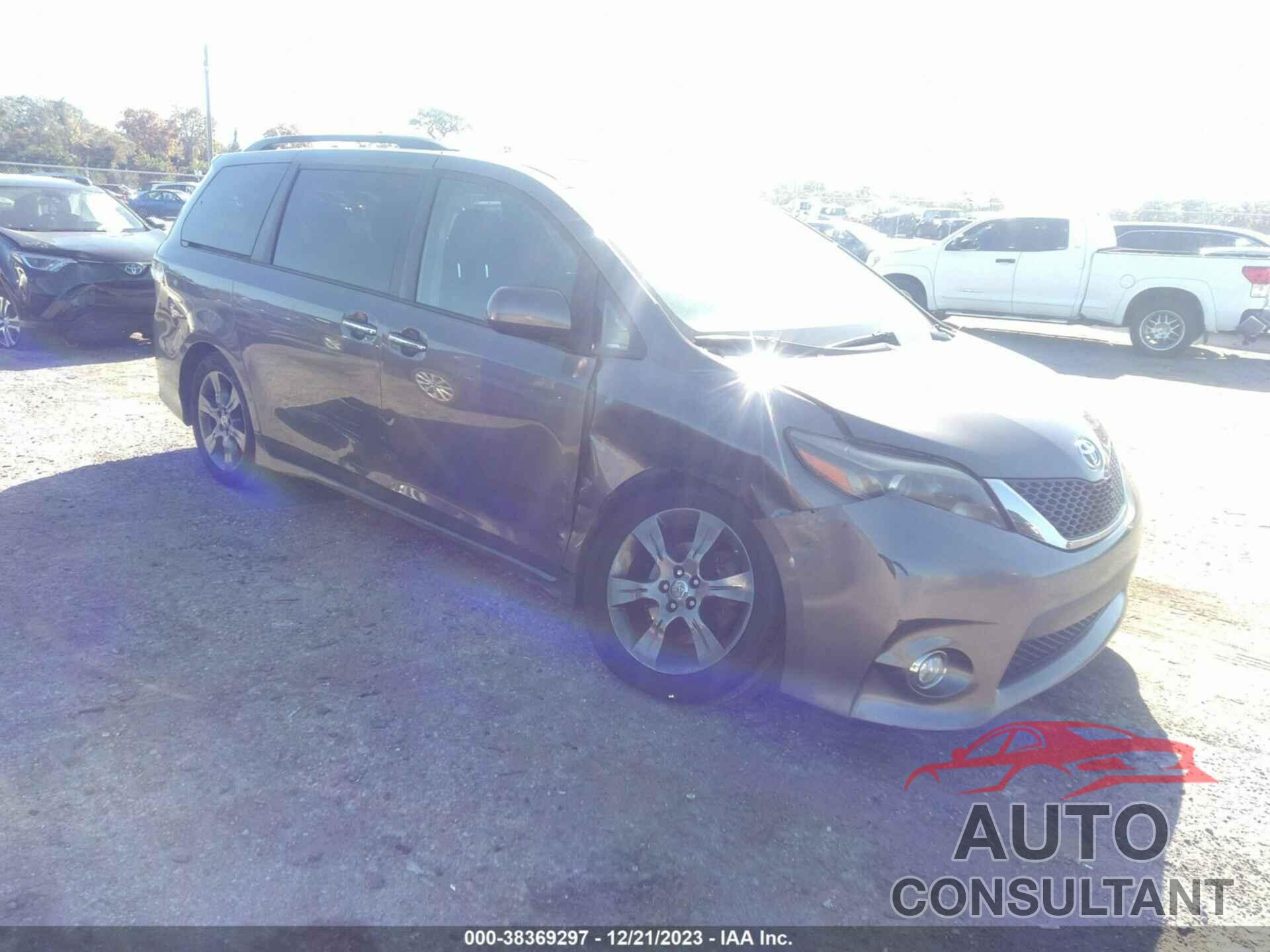 TOYOTA SIENNA 2016 - 5TDXK3DC9GS727045