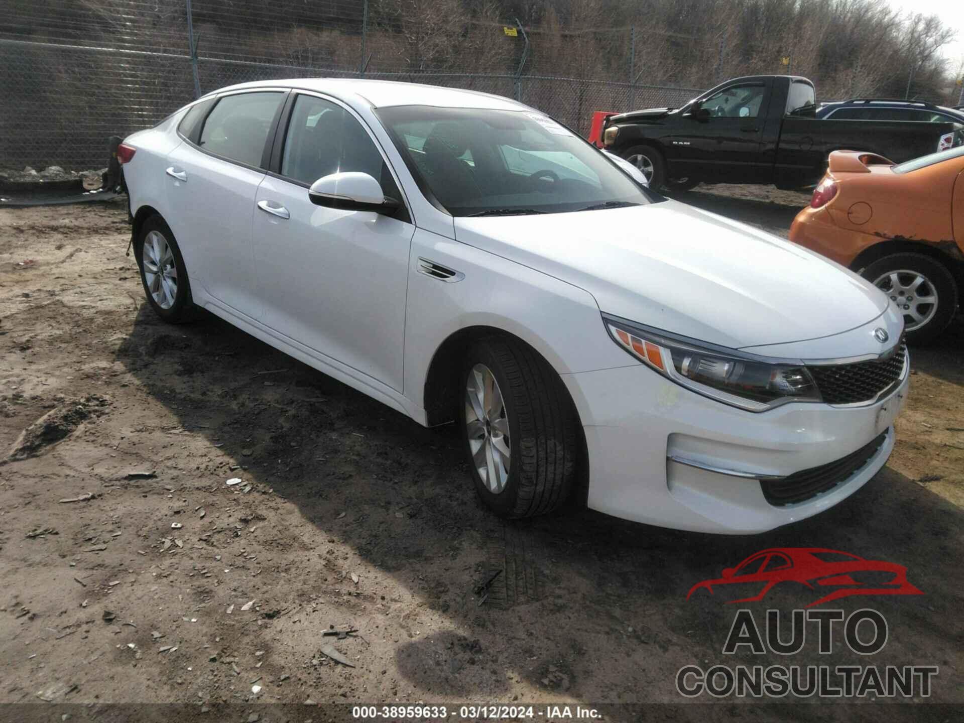 KIA OPTIMA 2018 - 5XXGT4L3XJG270775