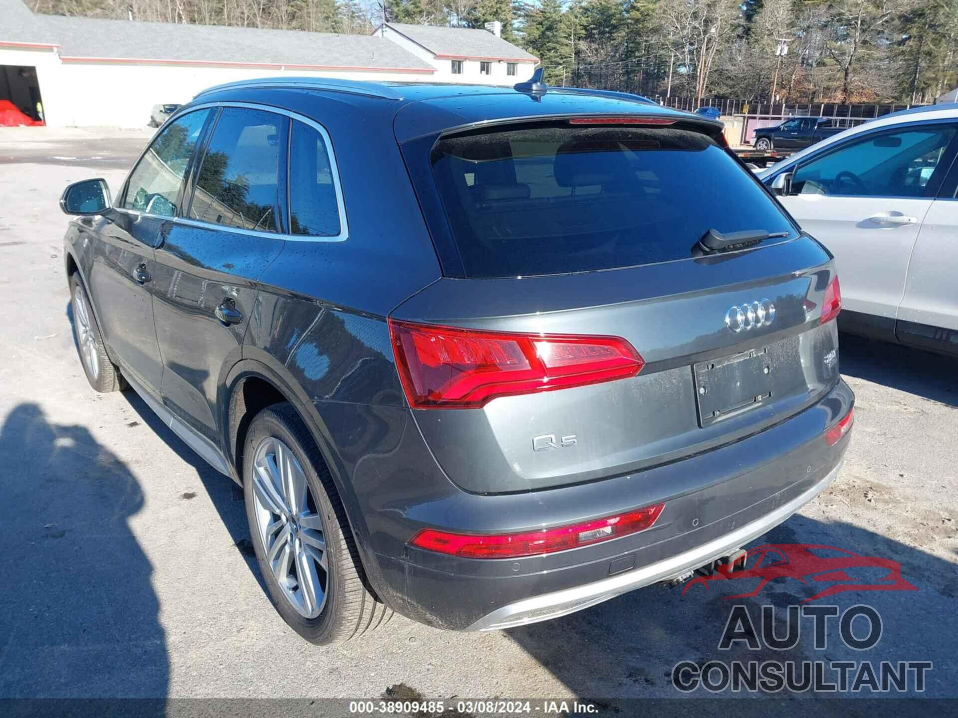 AUDI Q5 2018 - WA1BNAFY9J2011303