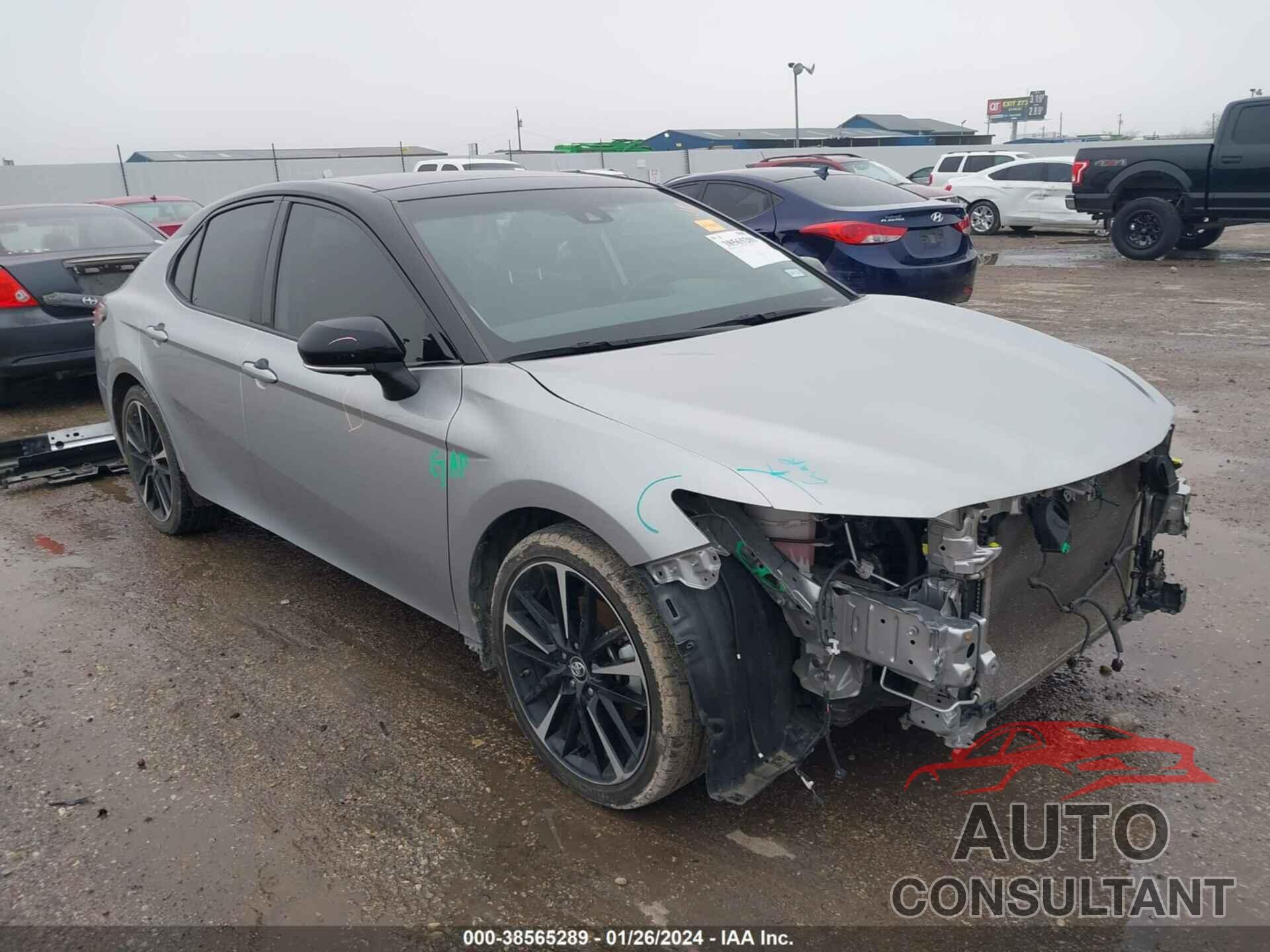 TOYOTA CAMRY 2019 - 4T1B61HK5KU201001