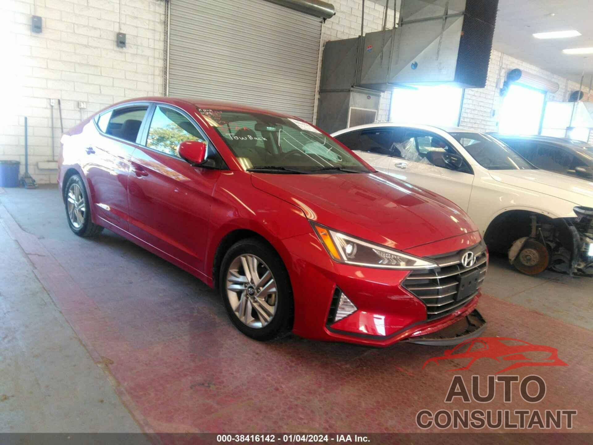 HYUNDAI ELANTRA 2019 - KMHD84LF3KU737931