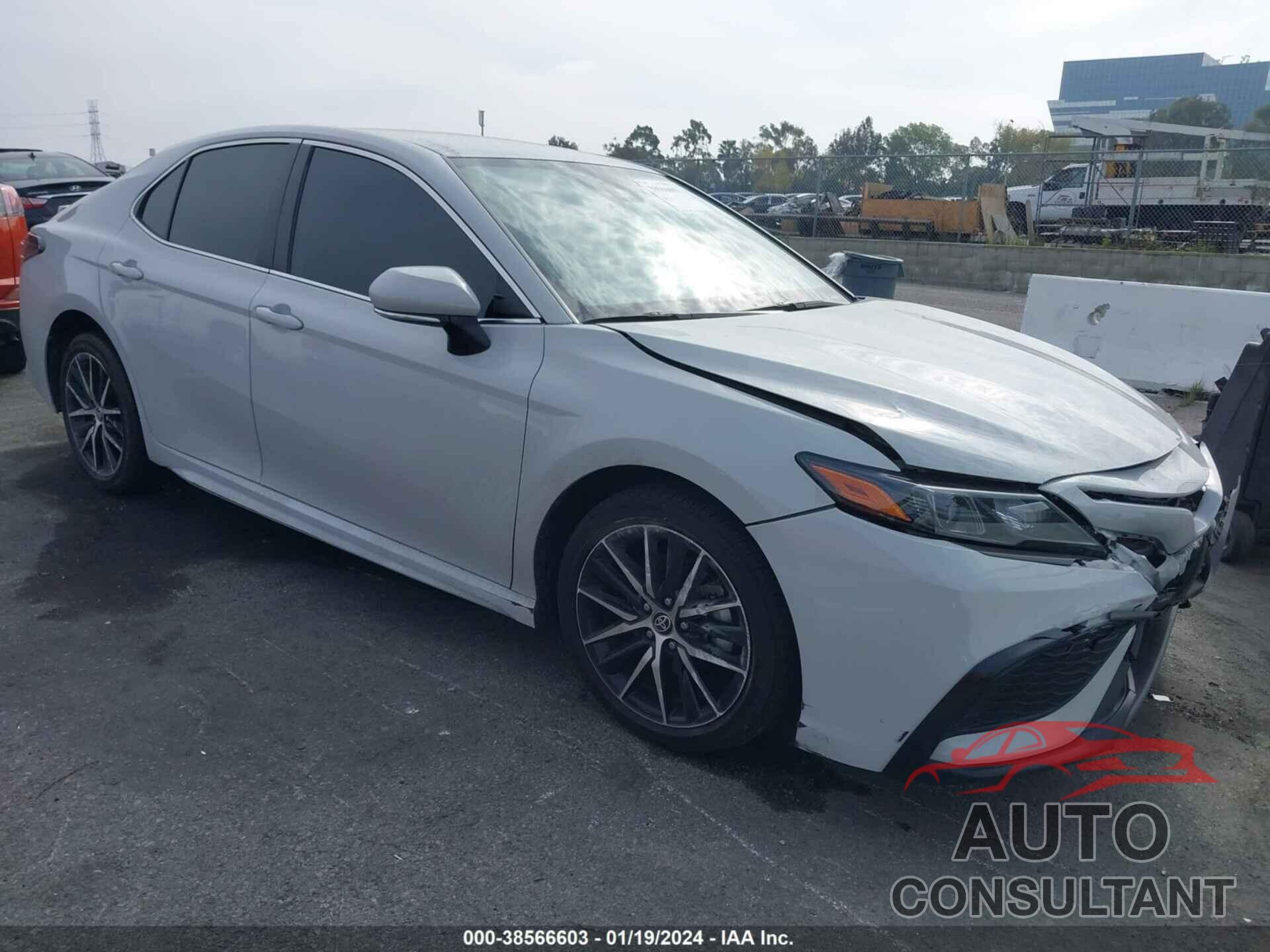 TOYOTA CAMRY 2022 - 4T1G11AK8NU033521