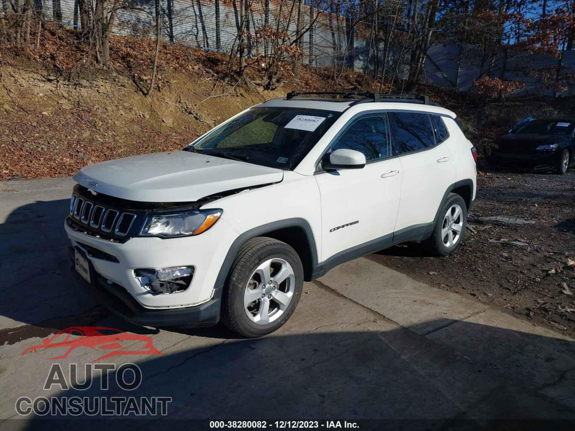 JEEP COMPASS 2018 - 3C4NJDBB5JT103959