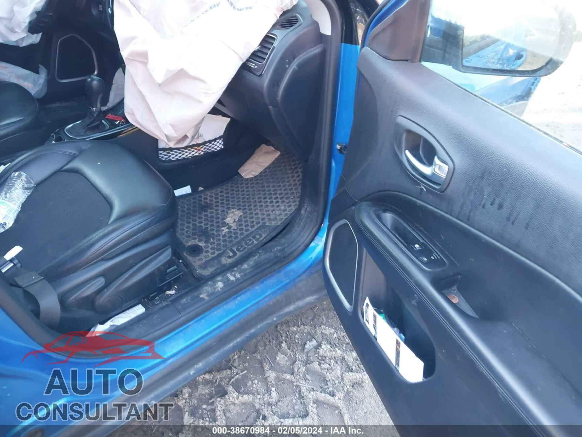 JEEP COMPASS 2018 - 3C4NJDBB1JT453430