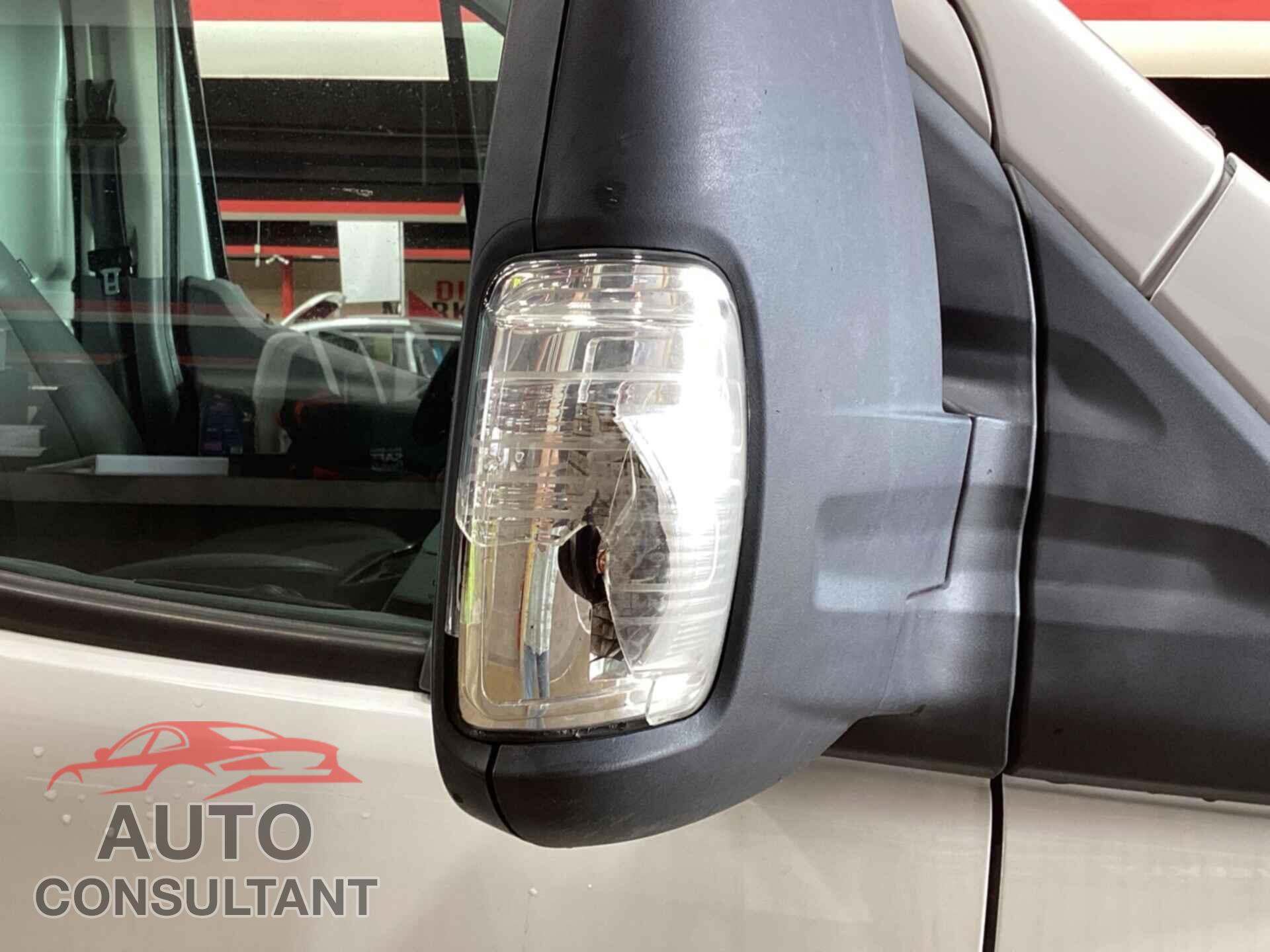 FORD TRANSIT 2017 - 1FTYR2CM4HKA15846