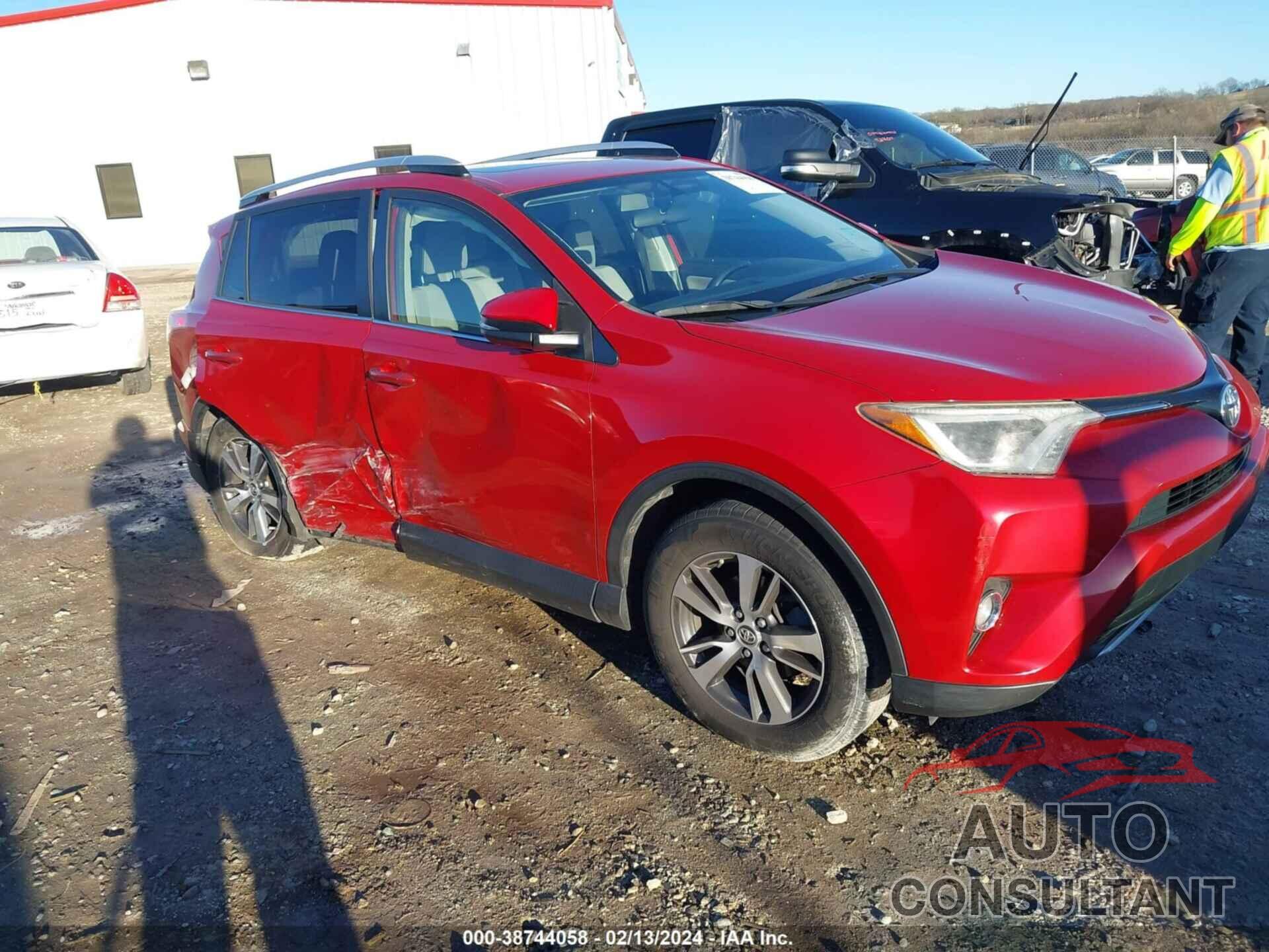 TOYOTA RAV4 2016 - JTMWFREV0GJ088652