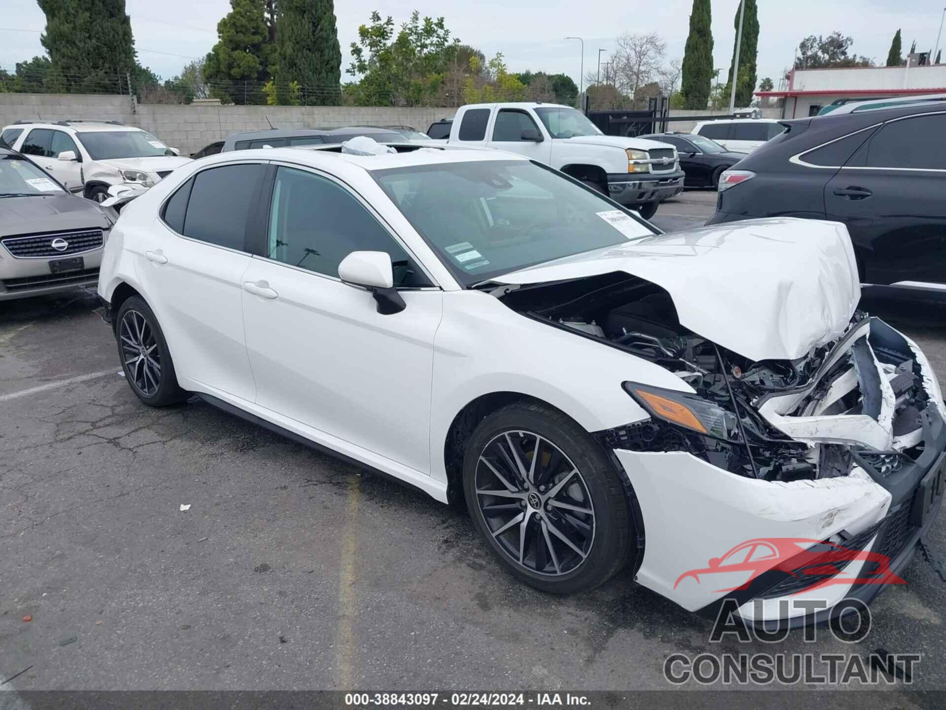 TOYOTA CAMRY 2022 - 4T1T11AK1NU642867