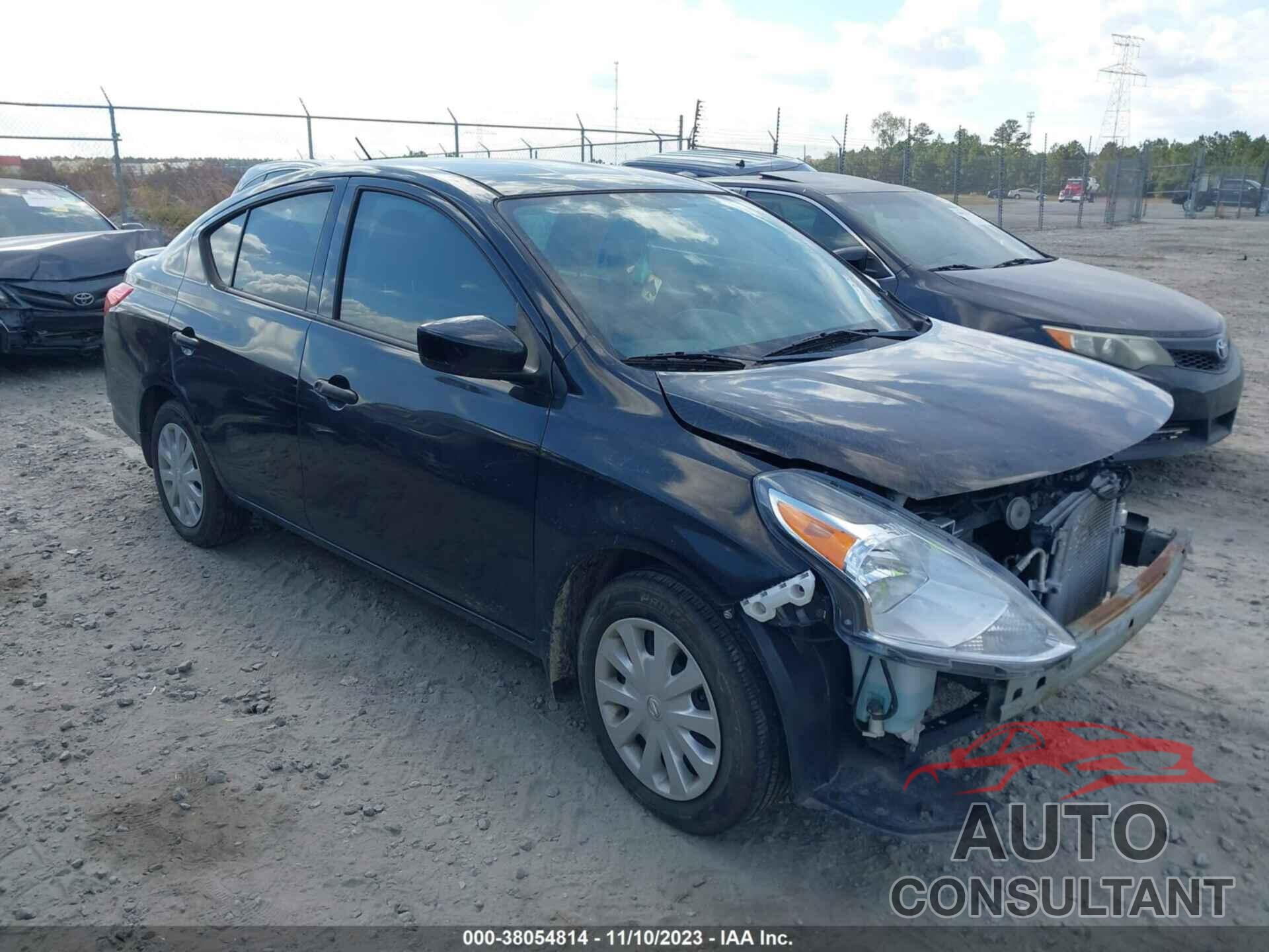 NISSAN VERSA 2018 - 3N1CN7AP3JL836475