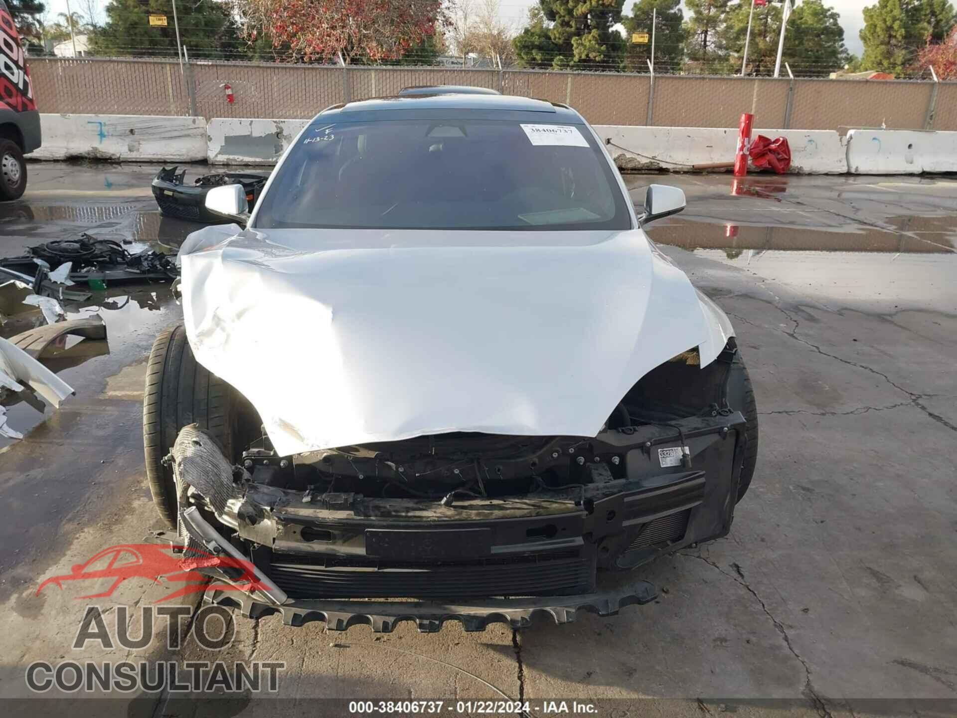 TESLA MODEL S 2018 - 5YJSA1E40JF236917